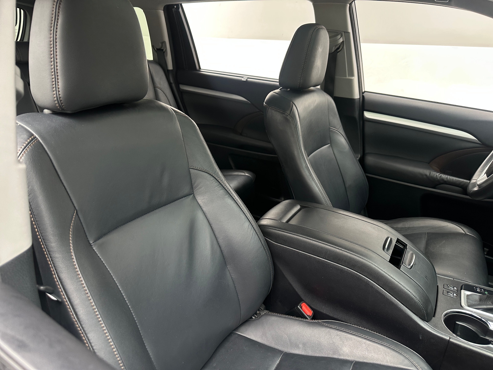 Thumbnail: 2015 Toyota Highlander - 2