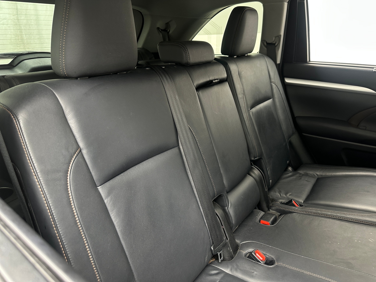 Thumbnail: 2015 Toyota Highlander - 6