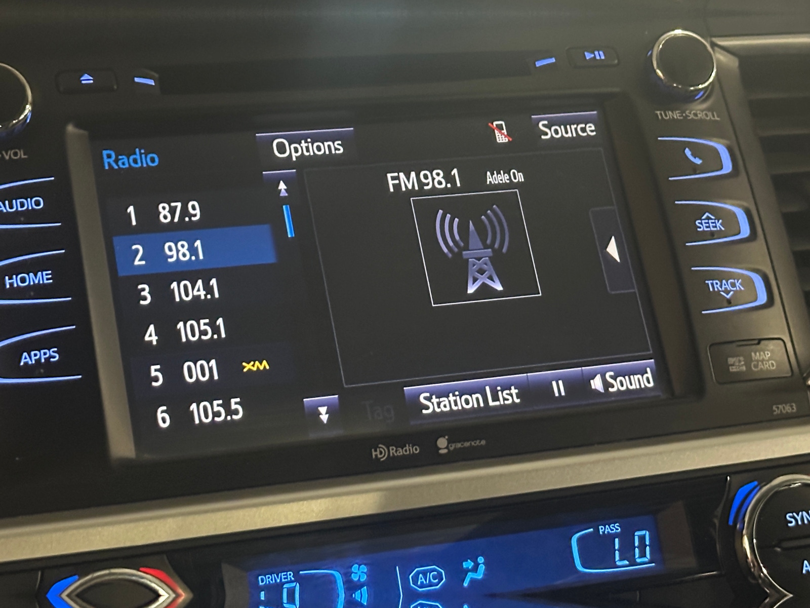 Thumbnail: 2015 Toyota Highlander - 4