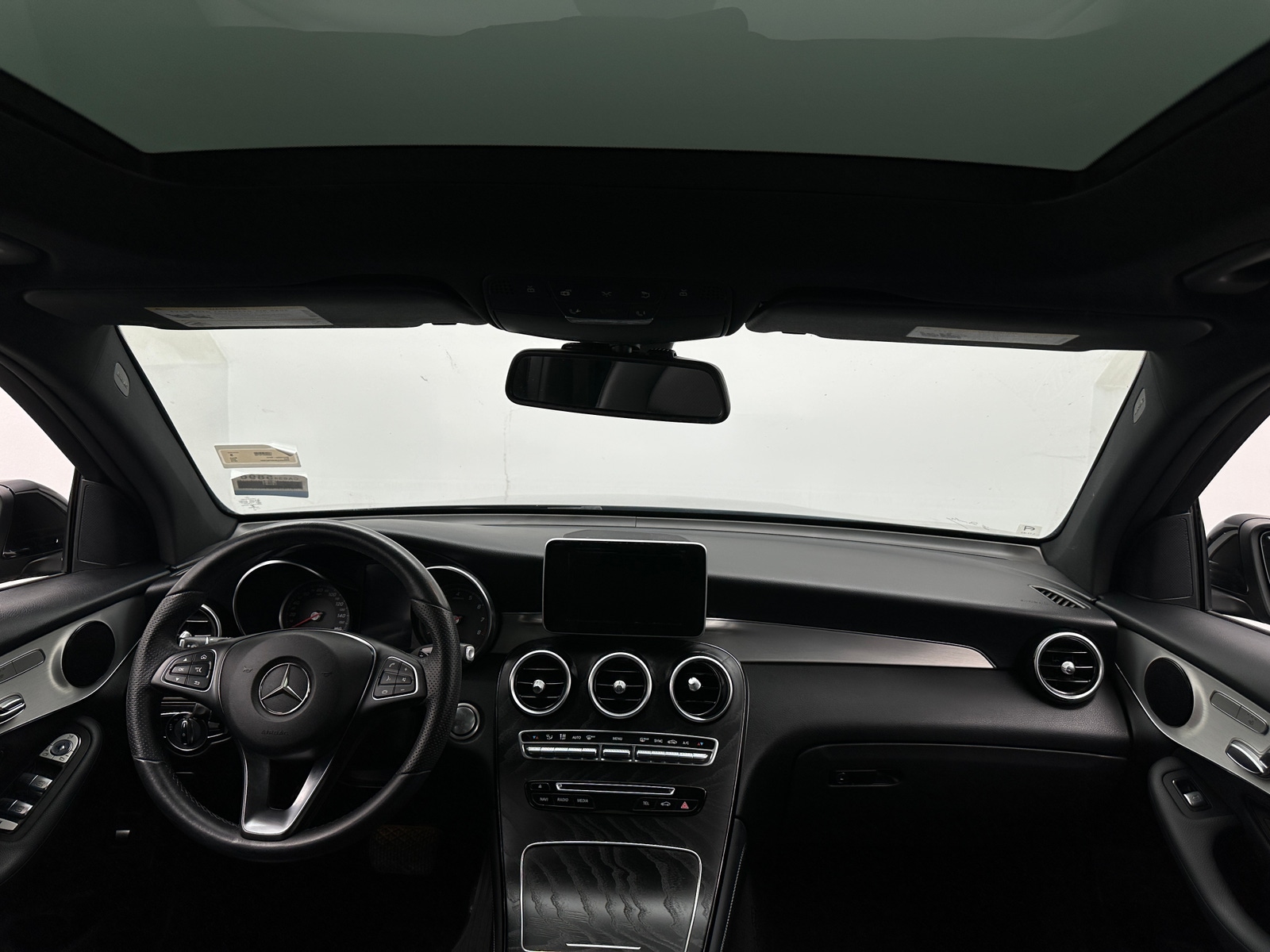 Thumbnail: 2019 Mercedes-Benz GLC - 2