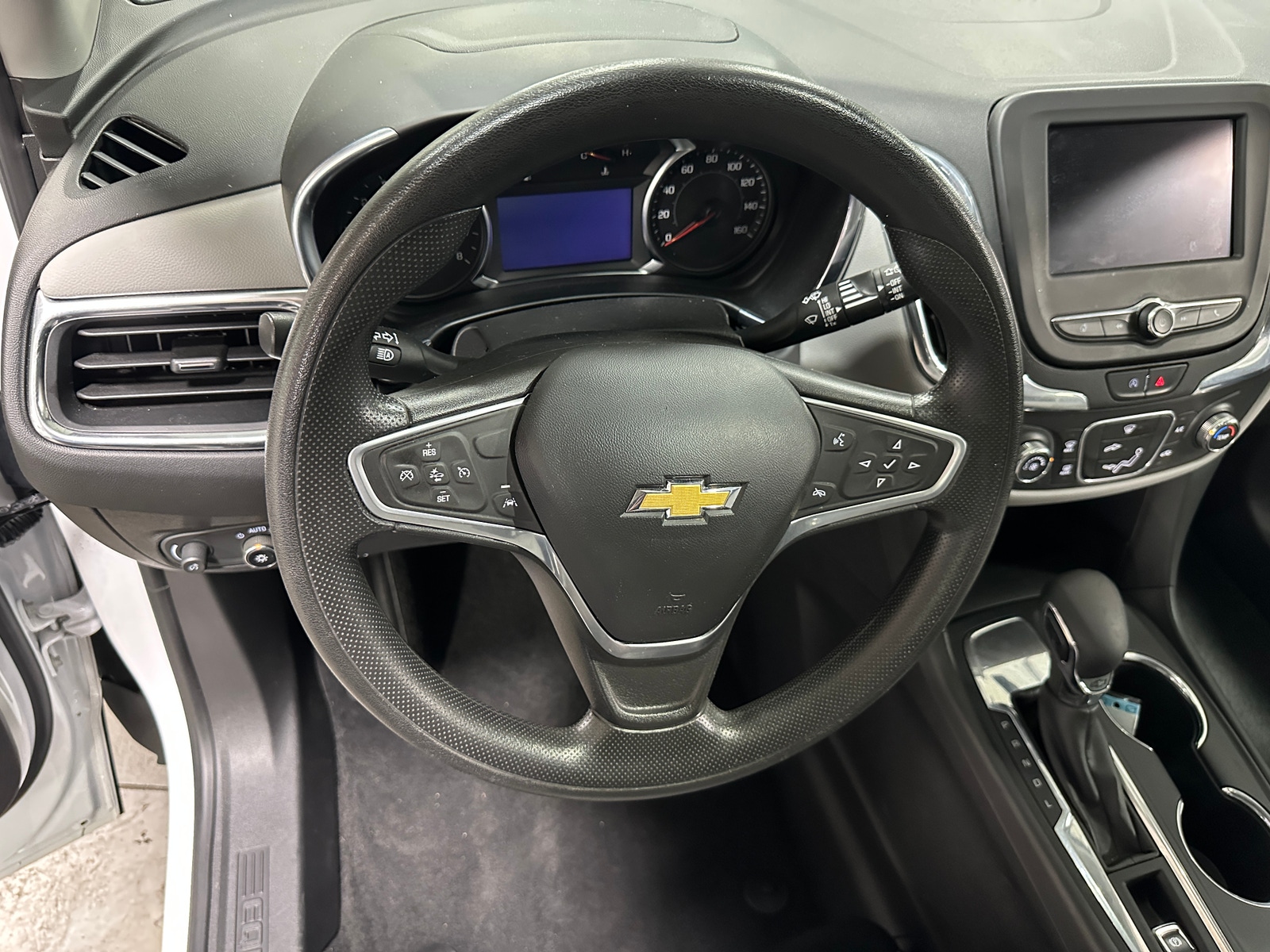 Thumbnail: 2023 Chevrolet Equinox - 5