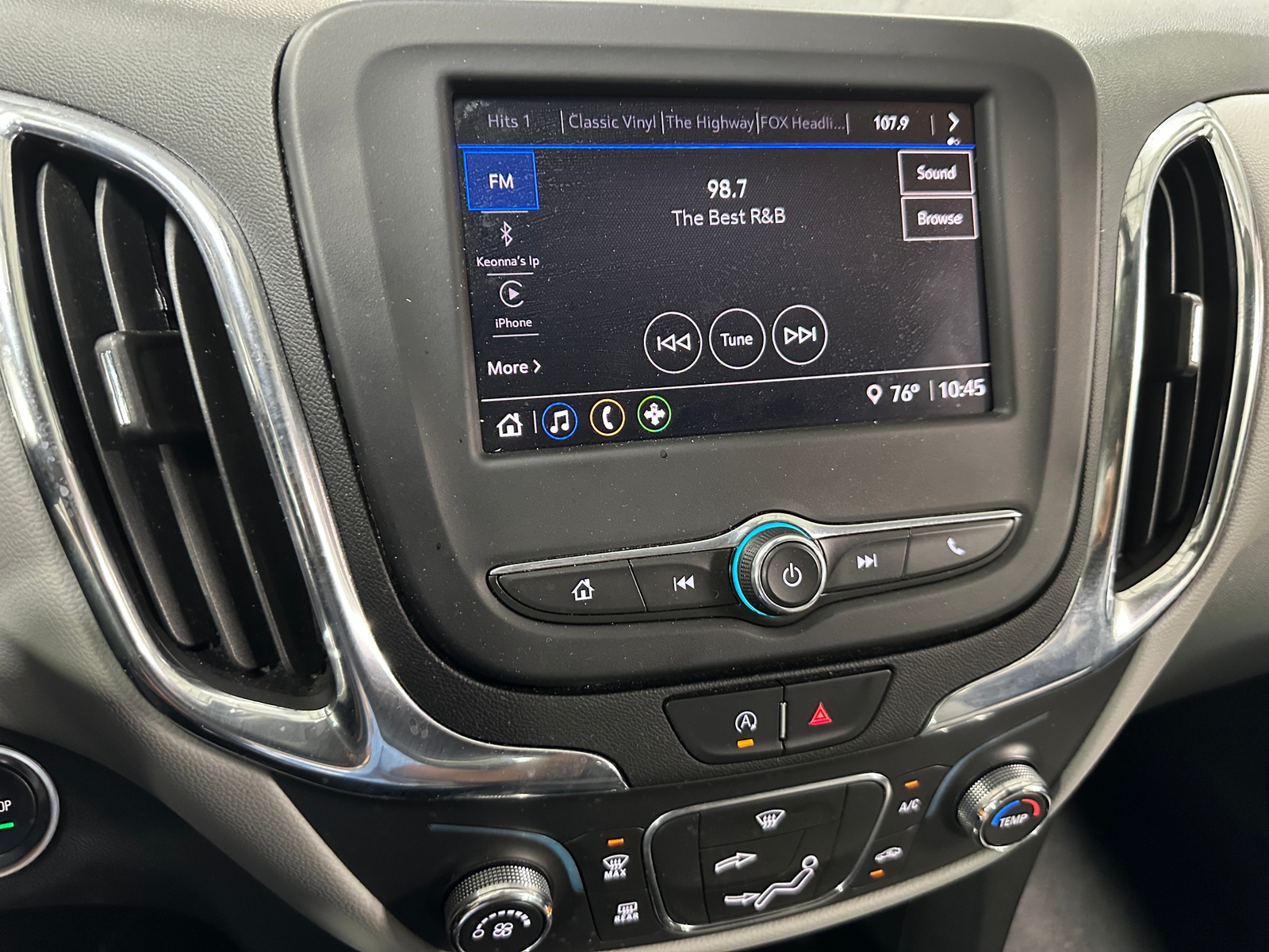 Thumbnail: 2023 Chevrolet Equinox - 4