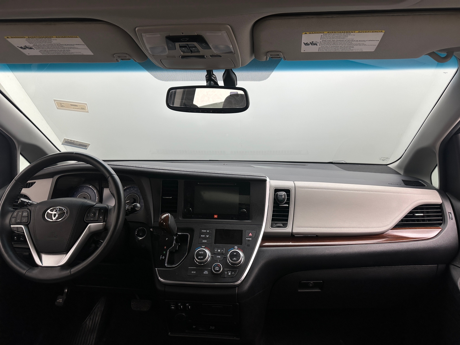Thumbnail: 2016 Toyota Sienna - 2
