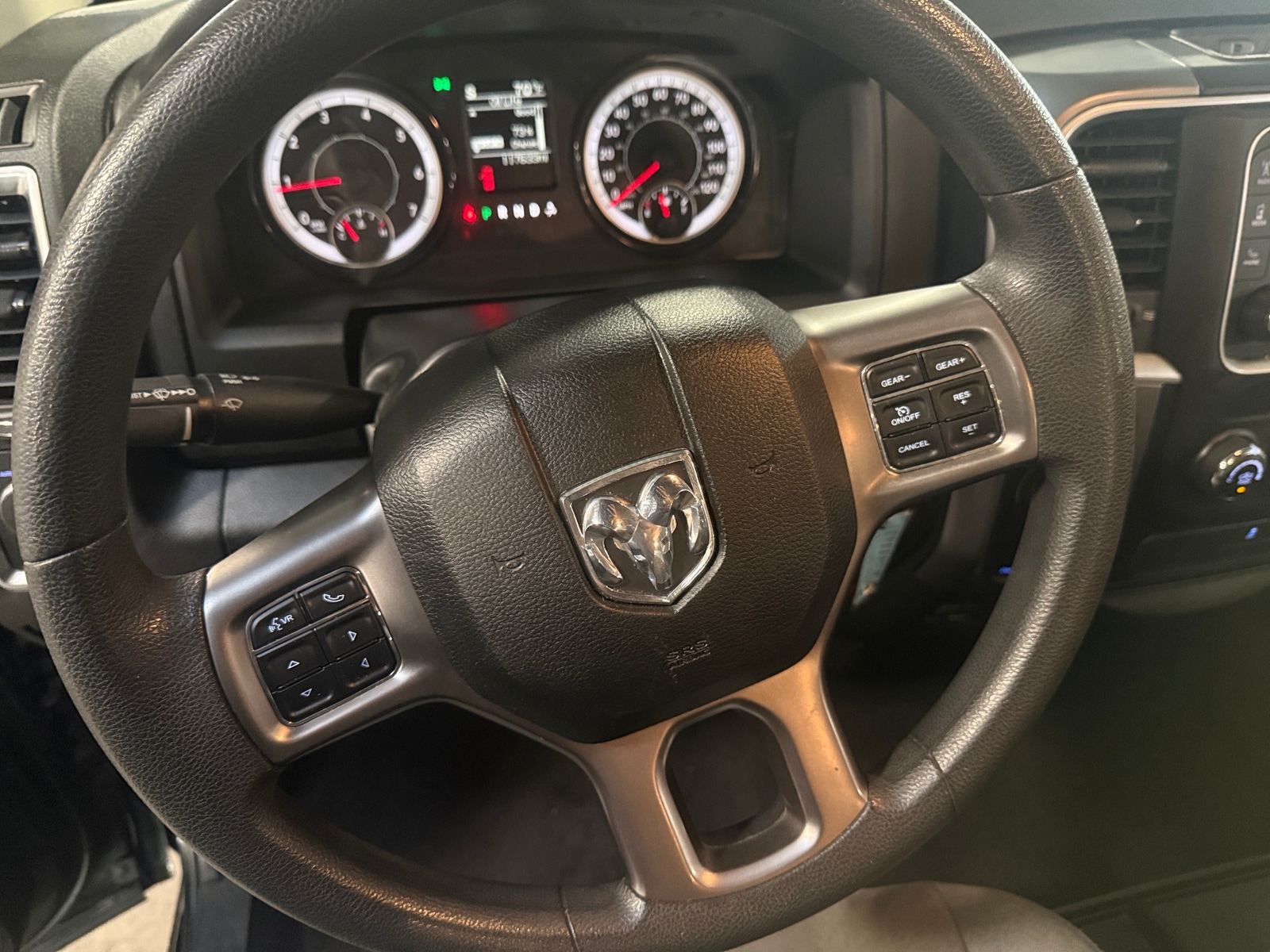 Thumbnail: 2021 RAM 1500 Classic - 5