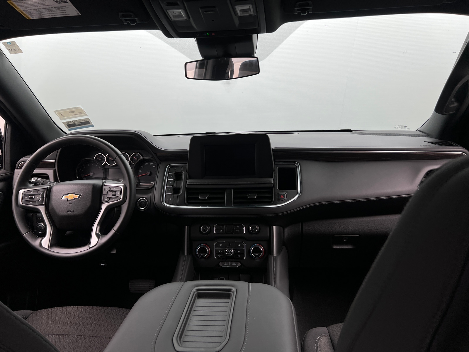 Thumbnail: 2024 Chevrolet Tahoe - 3