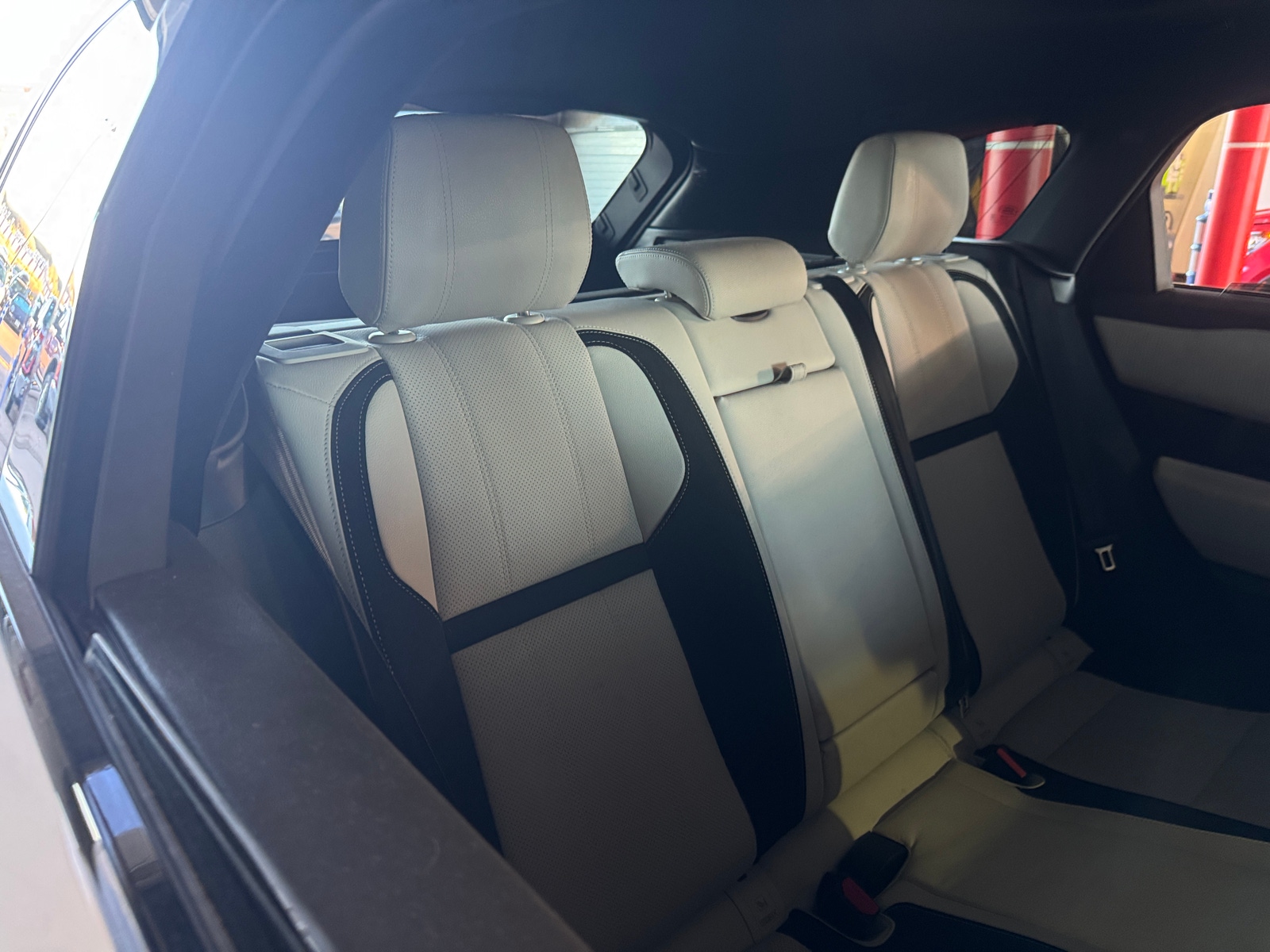 Thumbnail: 2020 Land Rover Range Rover Velar - 6