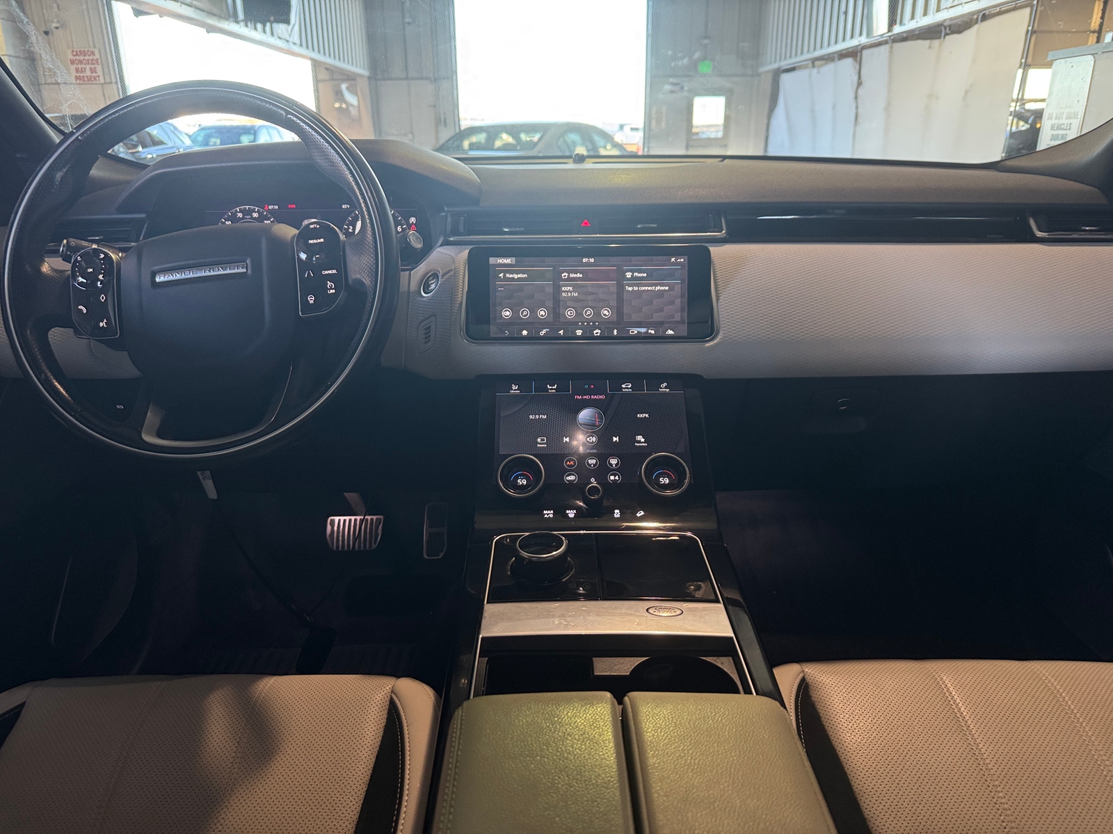 Thumbnail: 2020 Land Rover Range Rover Velar - 3