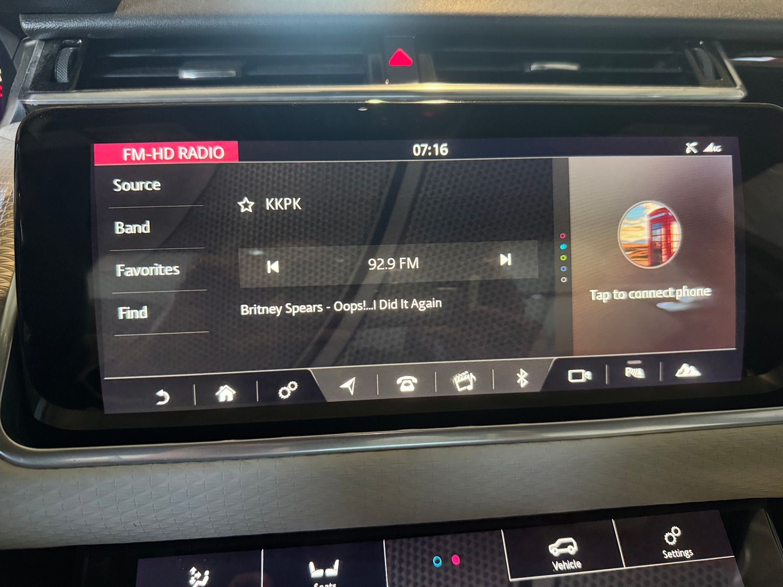 Thumbnail: 2020 Land Rover Range Rover Velar - 4
