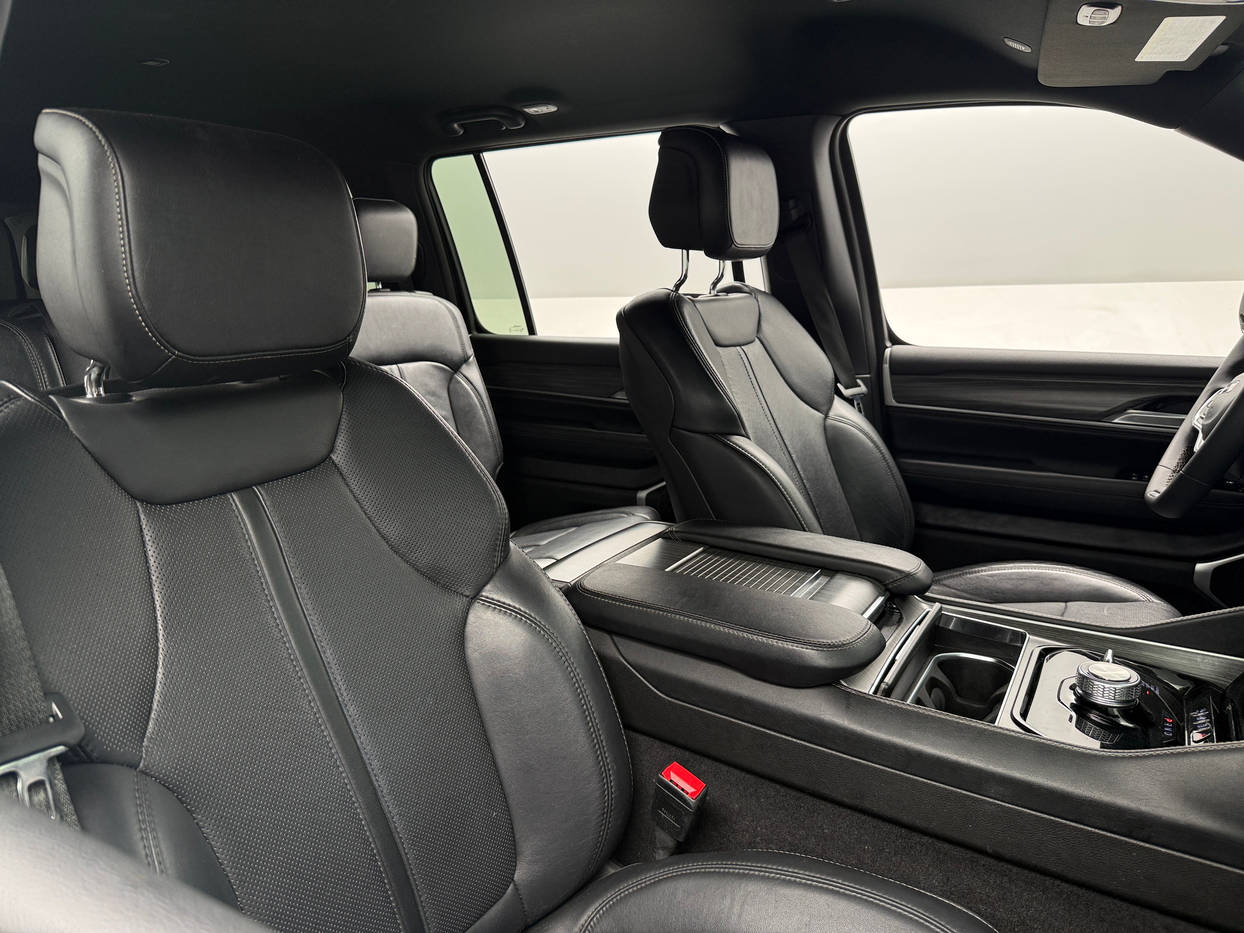 2024 Jeep Wagoneer L