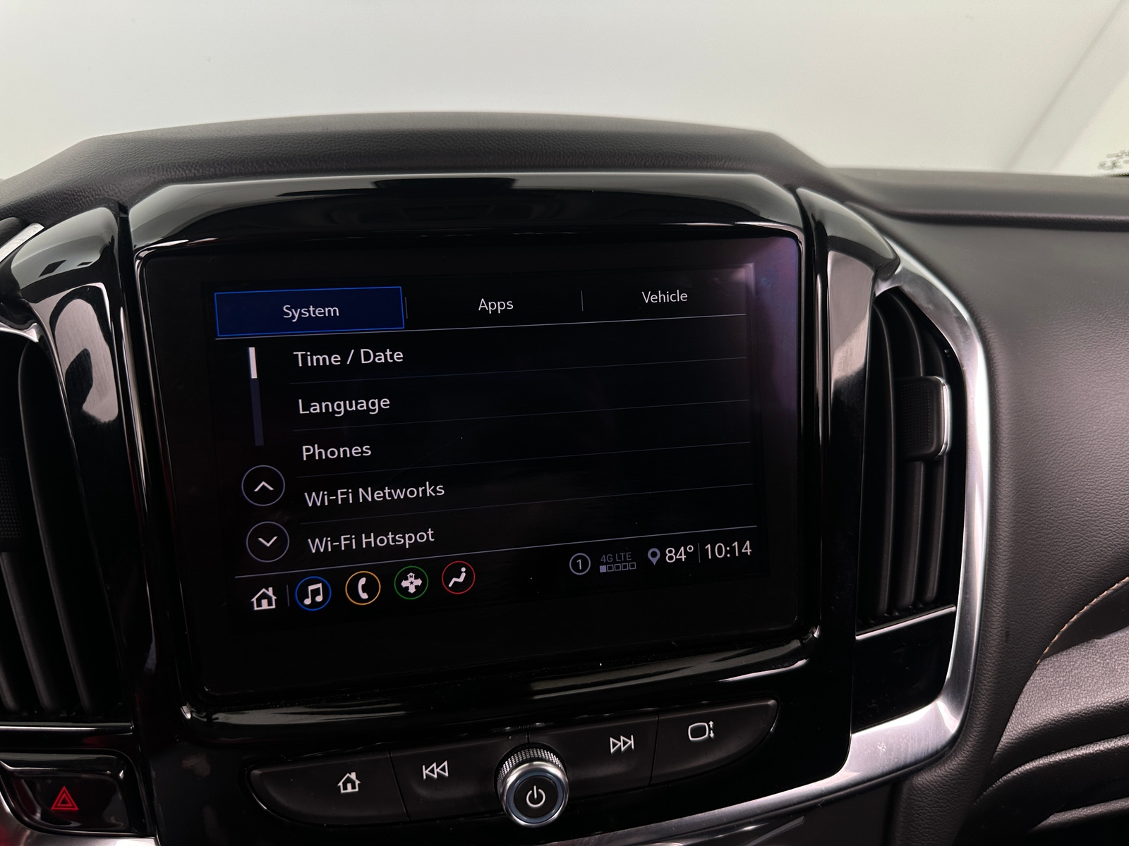Thumbnail: 2021 Chevrolet Traverse - 3