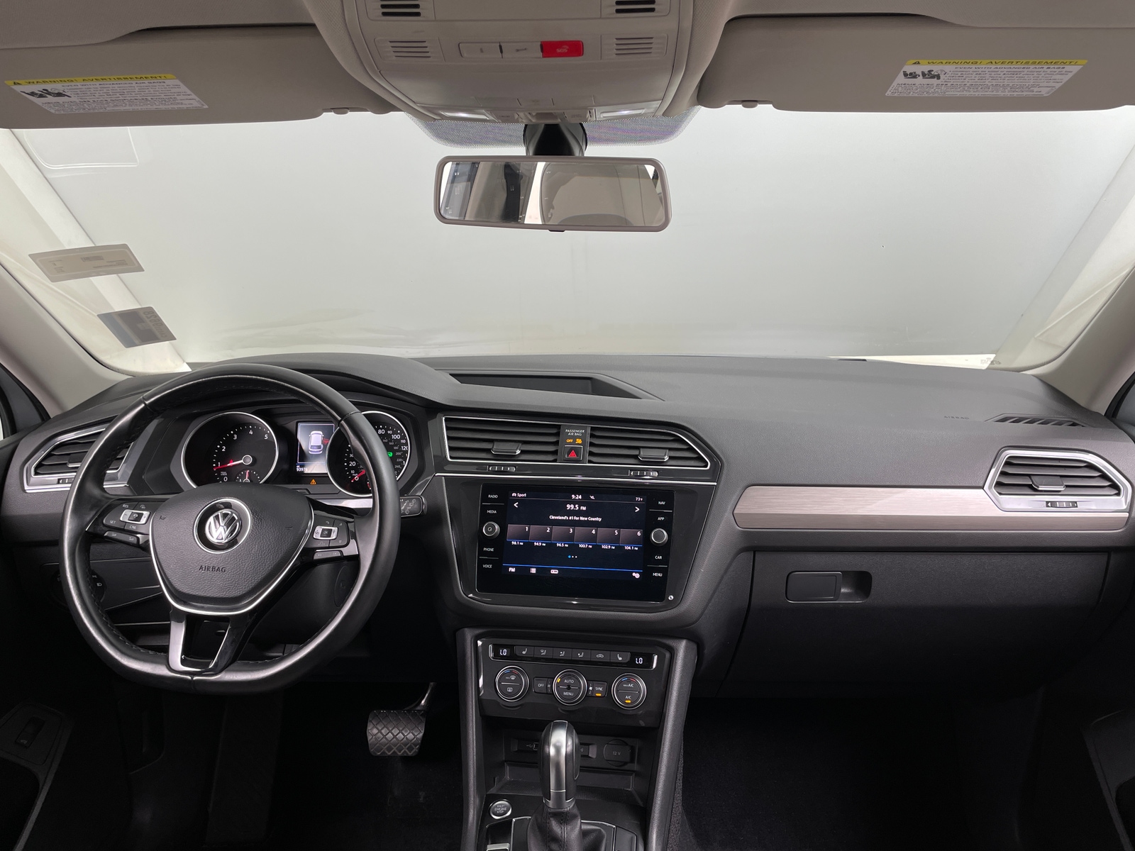 Thumbnail: 2018 Volkswagen Tiguan - 3