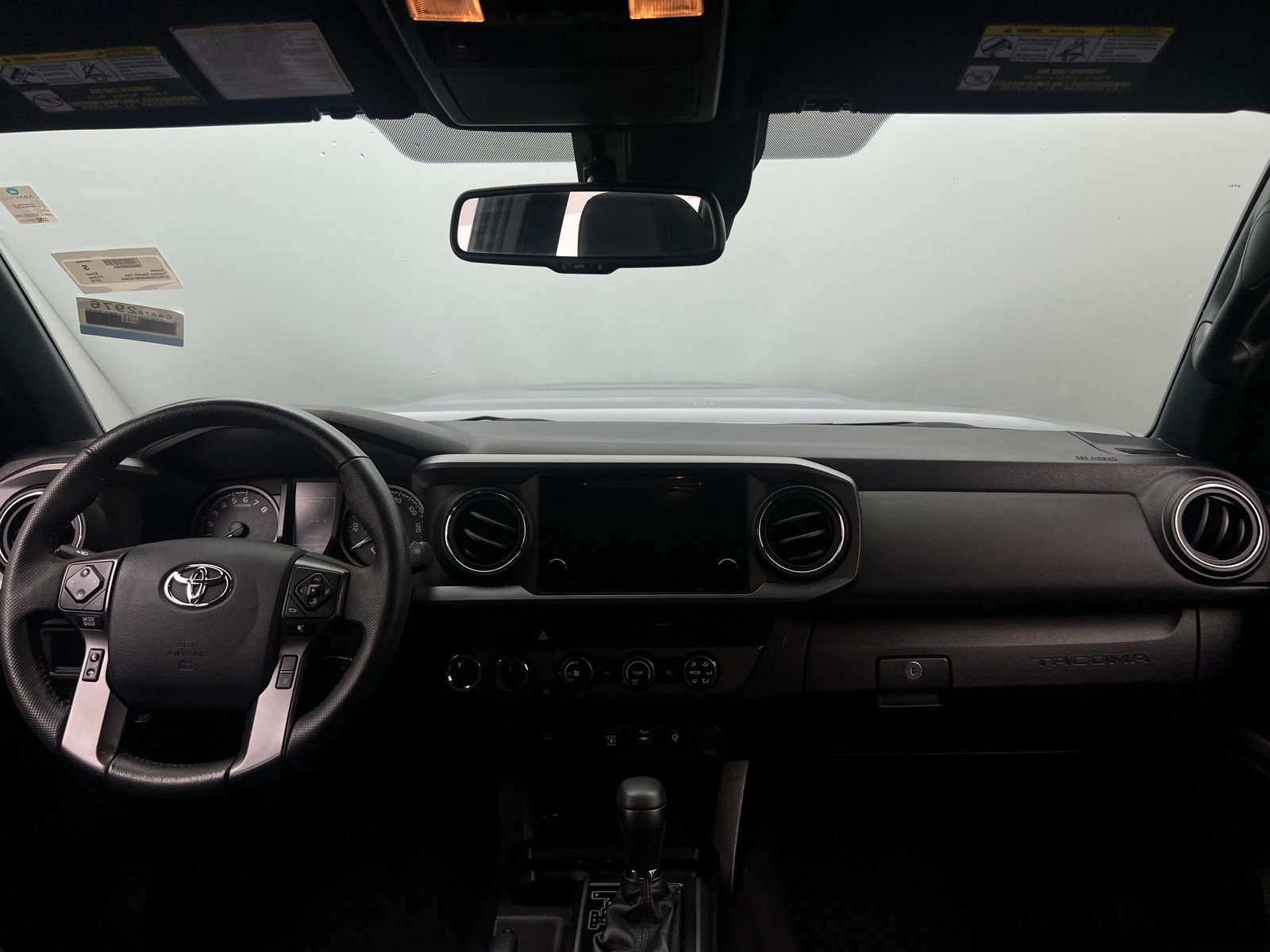 Thumbnail: 2019 Toyota Tacoma - 3