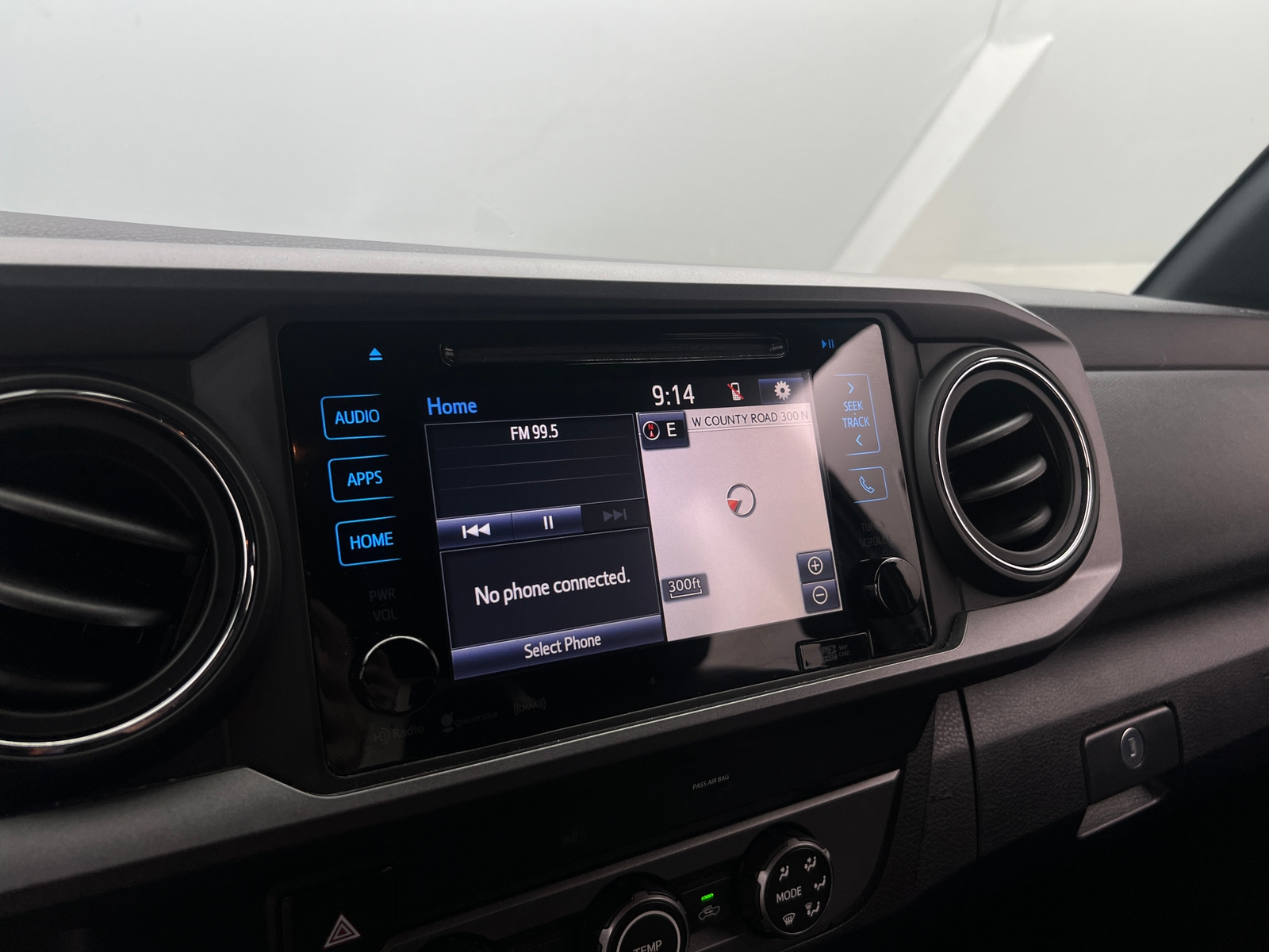 Thumbnail: 2019 Toyota Tacoma - 4