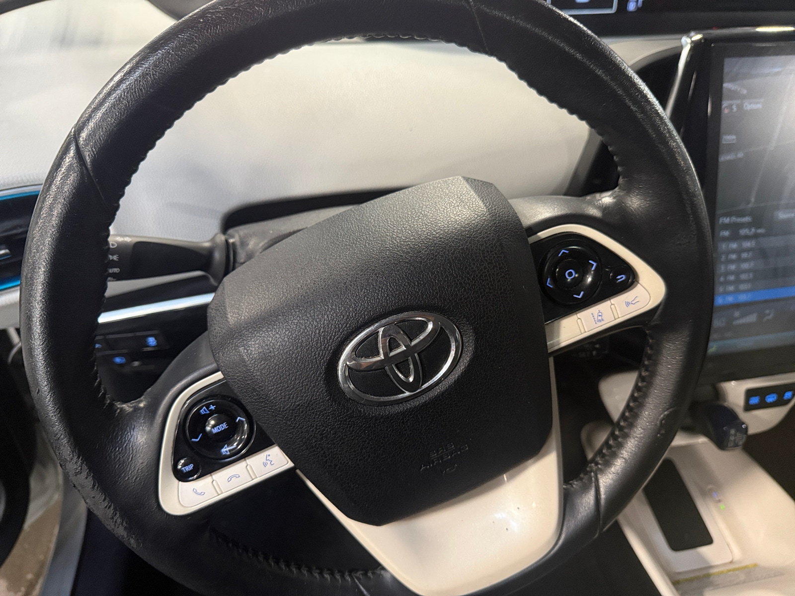 Thumbnail: 2017 Toyota Prius Prime - 5