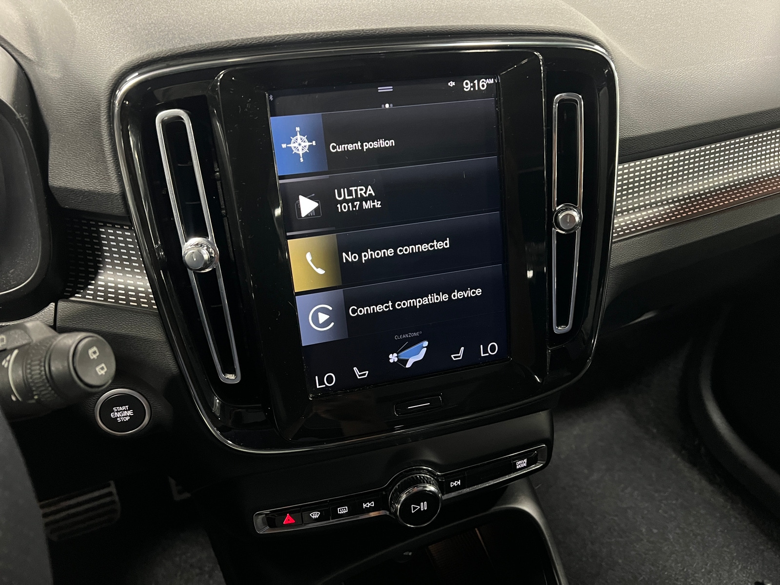 Thumbnail: 2020 Volvo XC40 - 3