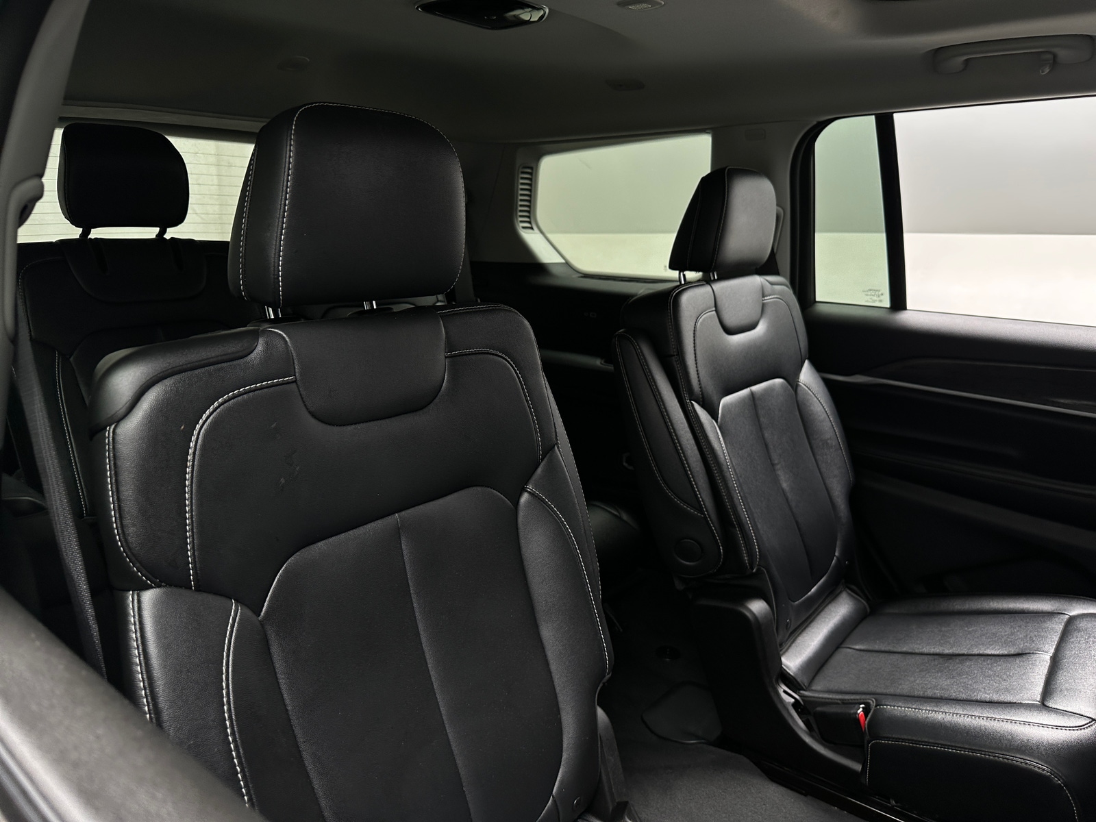 Thumbnail: 2023 Jeep Grand Cherokee L - 5