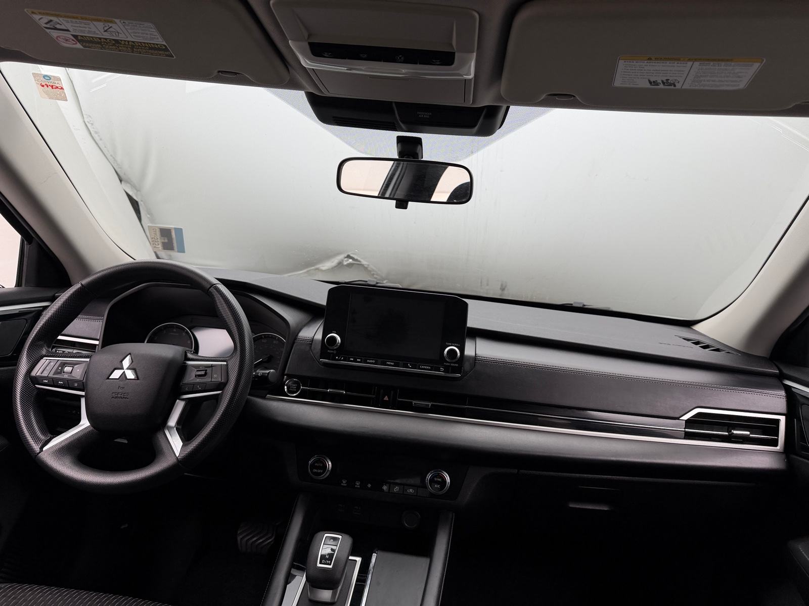 Thumbnail: 2022 Mitsubishi Outlander - 3