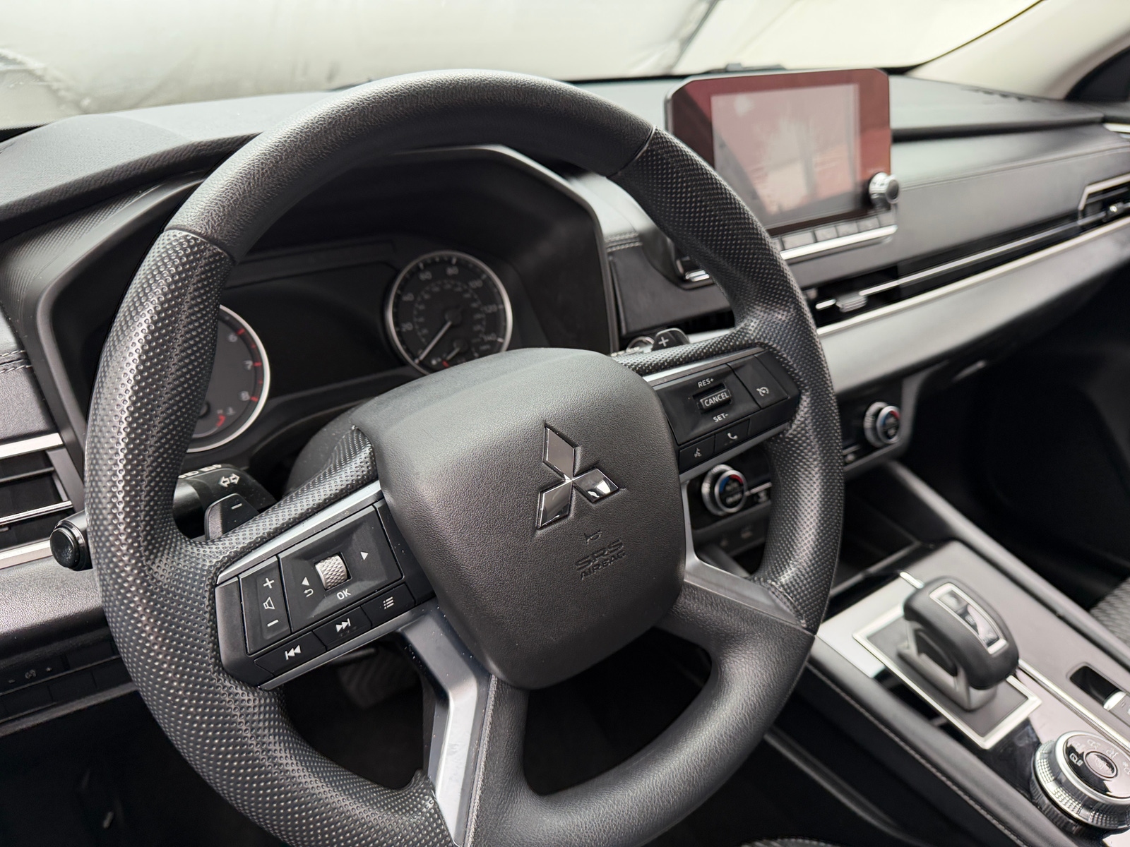 Thumbnail: 2022 Mitsubishi Outlander - 5