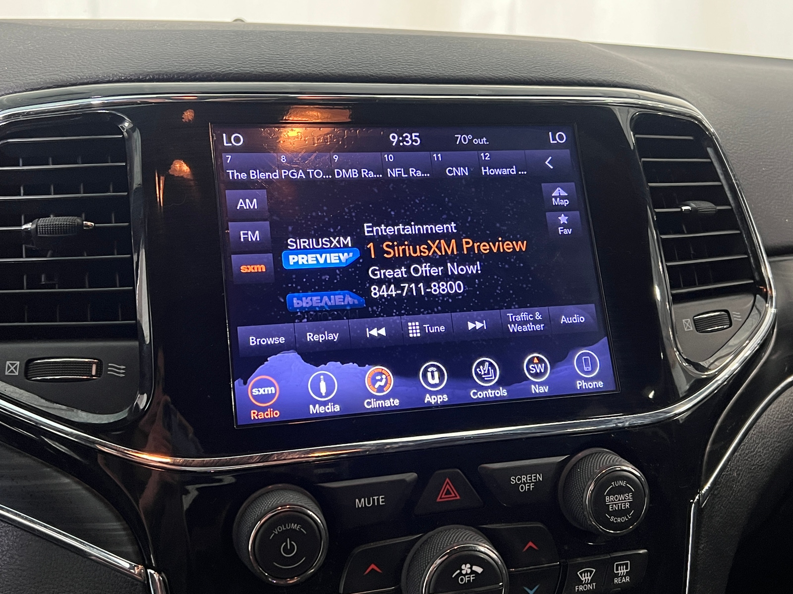 Thumbnail: 2019 Jeep Grand Cherokee - 3