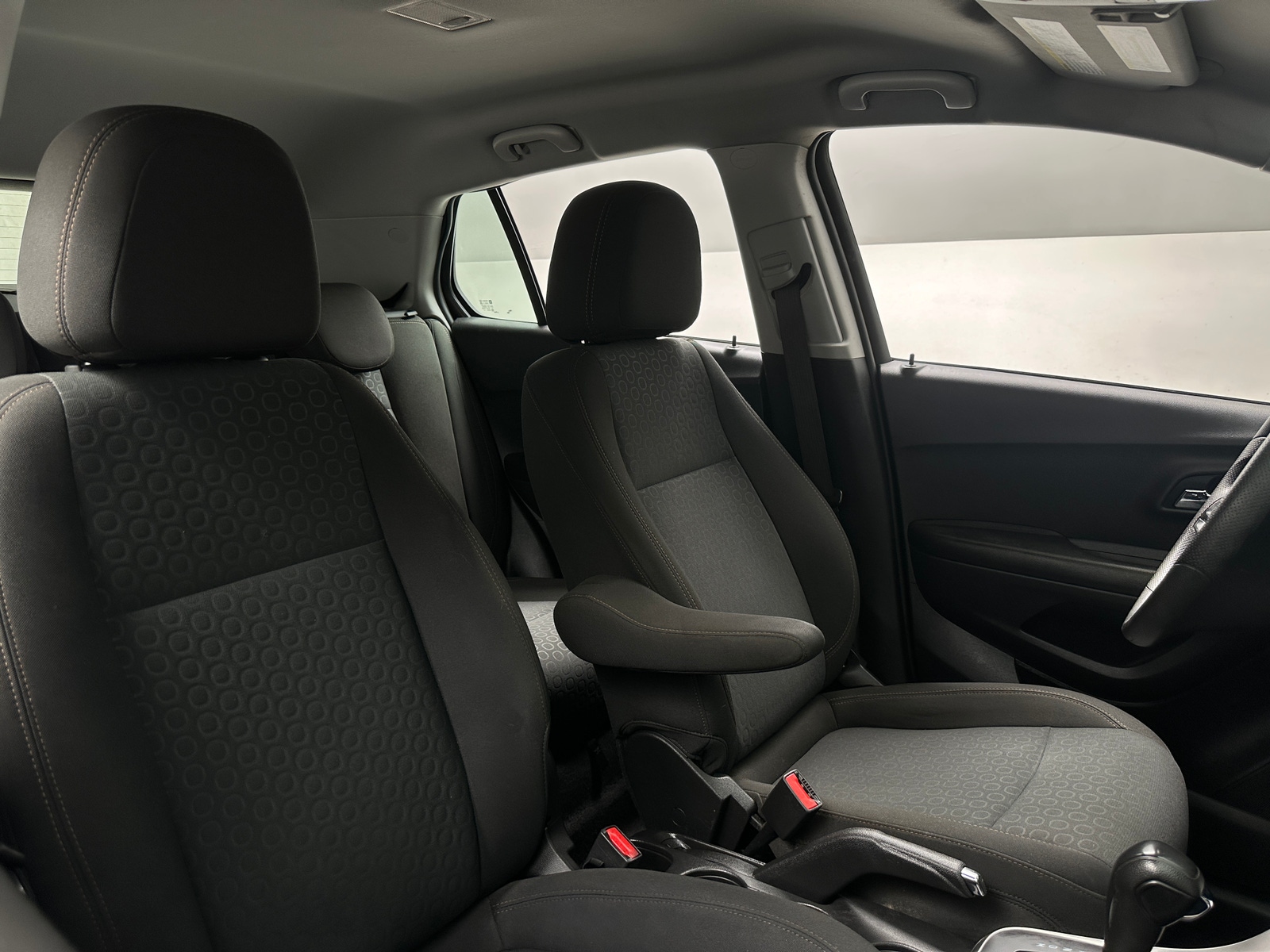 Thumbnail: 2021 Chevrolet Trax - 2