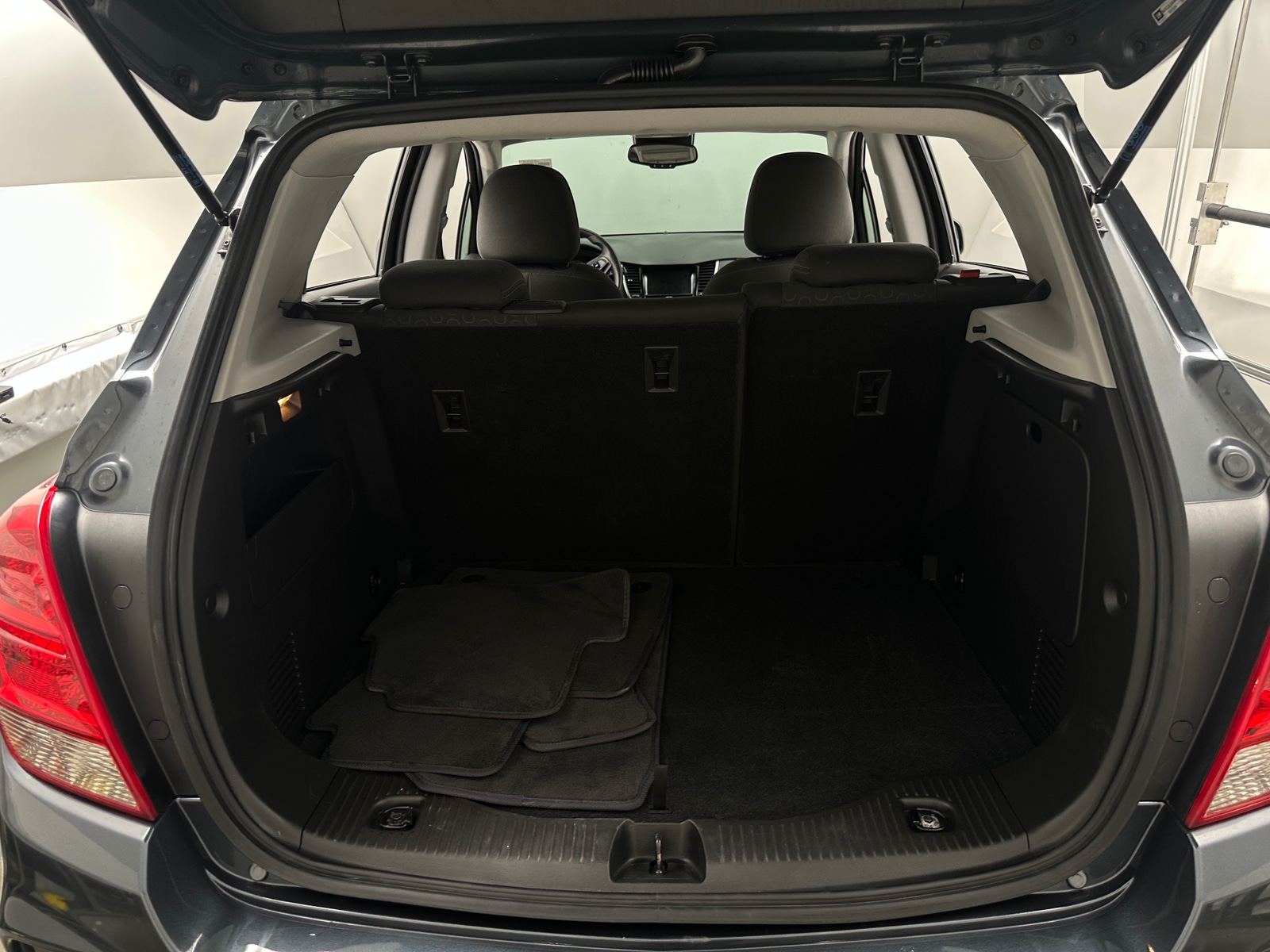 Thumbnail: 2021 Chevrolet Trax - 7