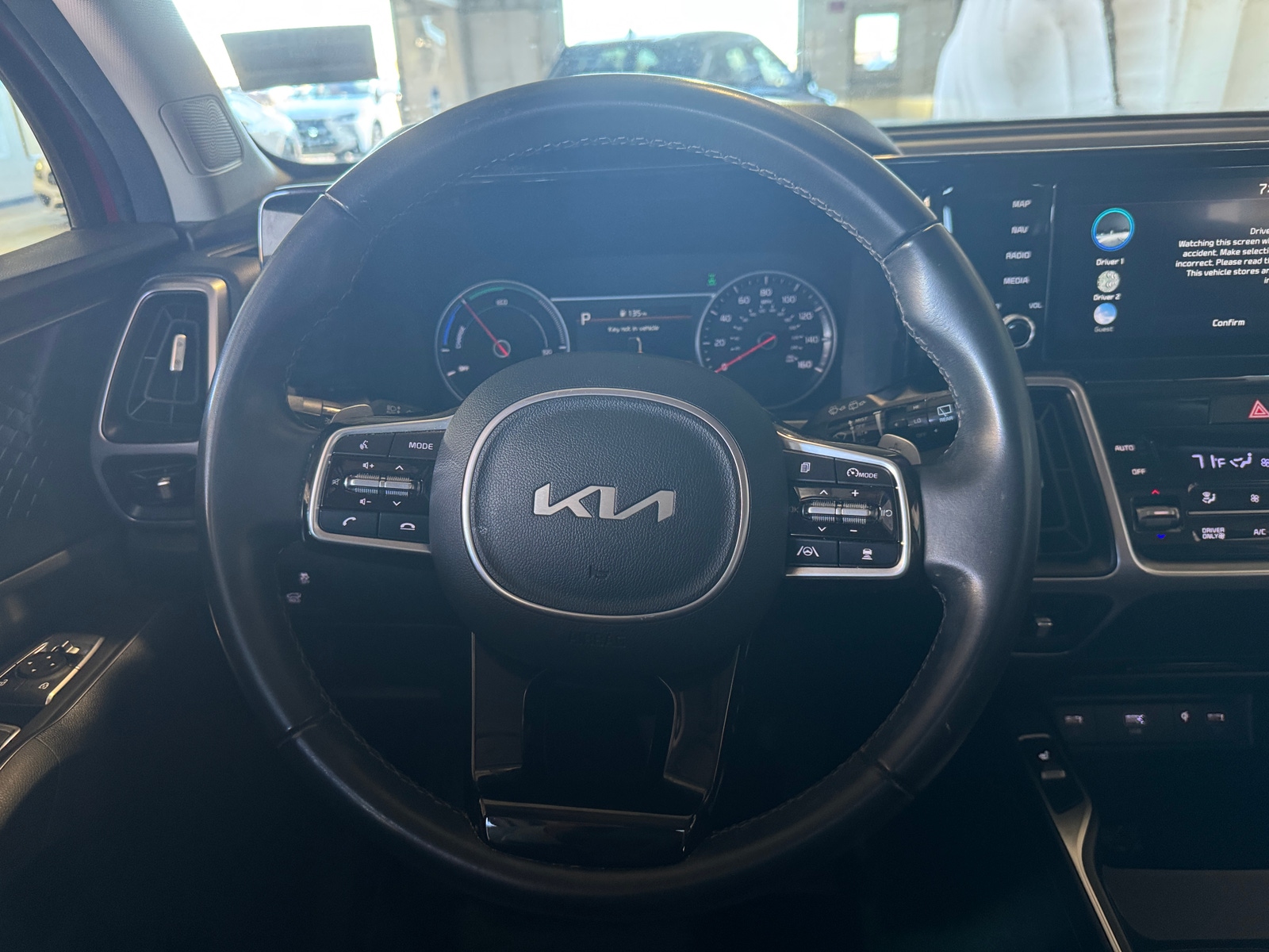 Thumbnail: 2023 Kia Sorento - 4