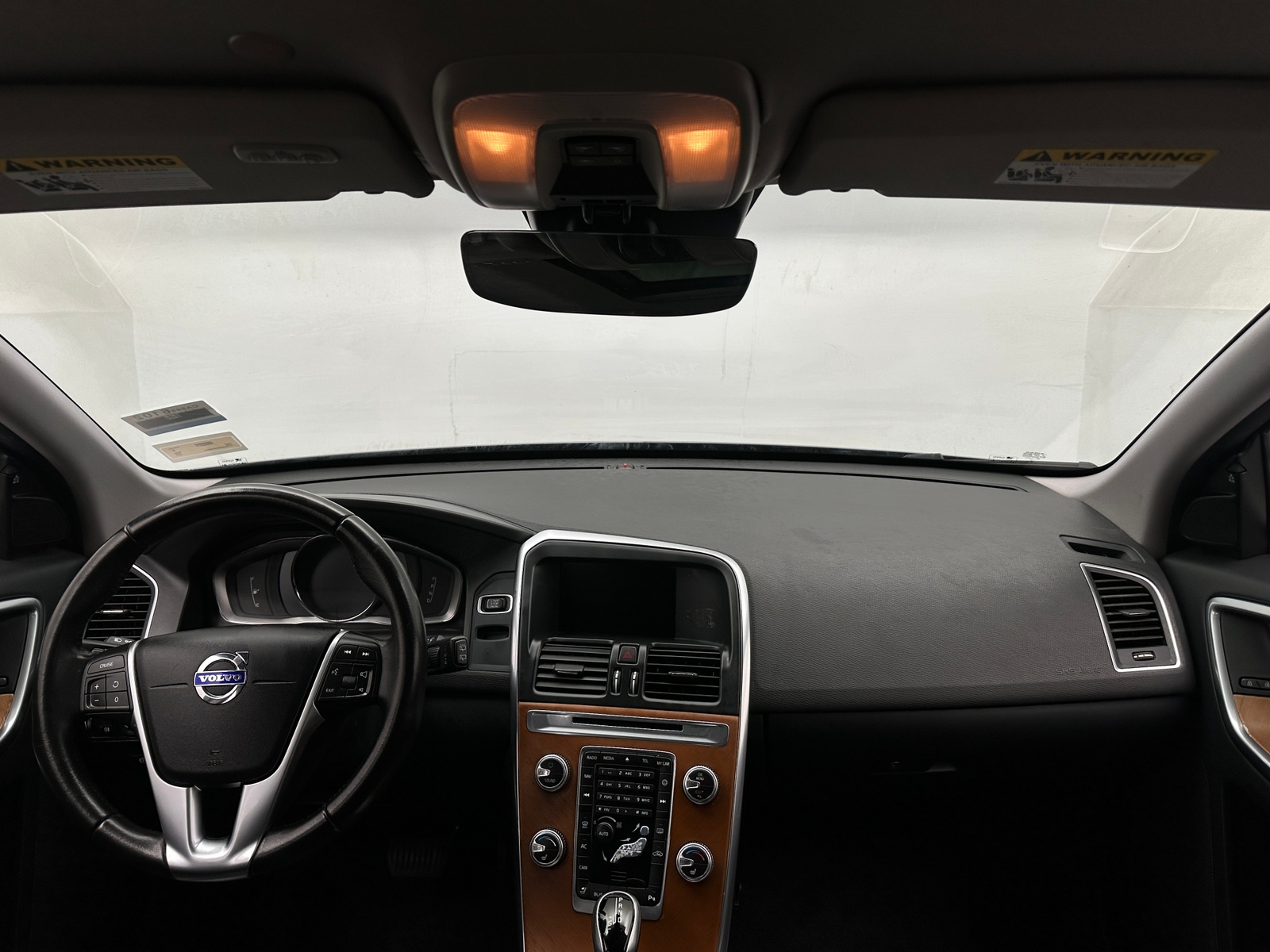 Thumbnail: 2017 Volvo XC60 - 3