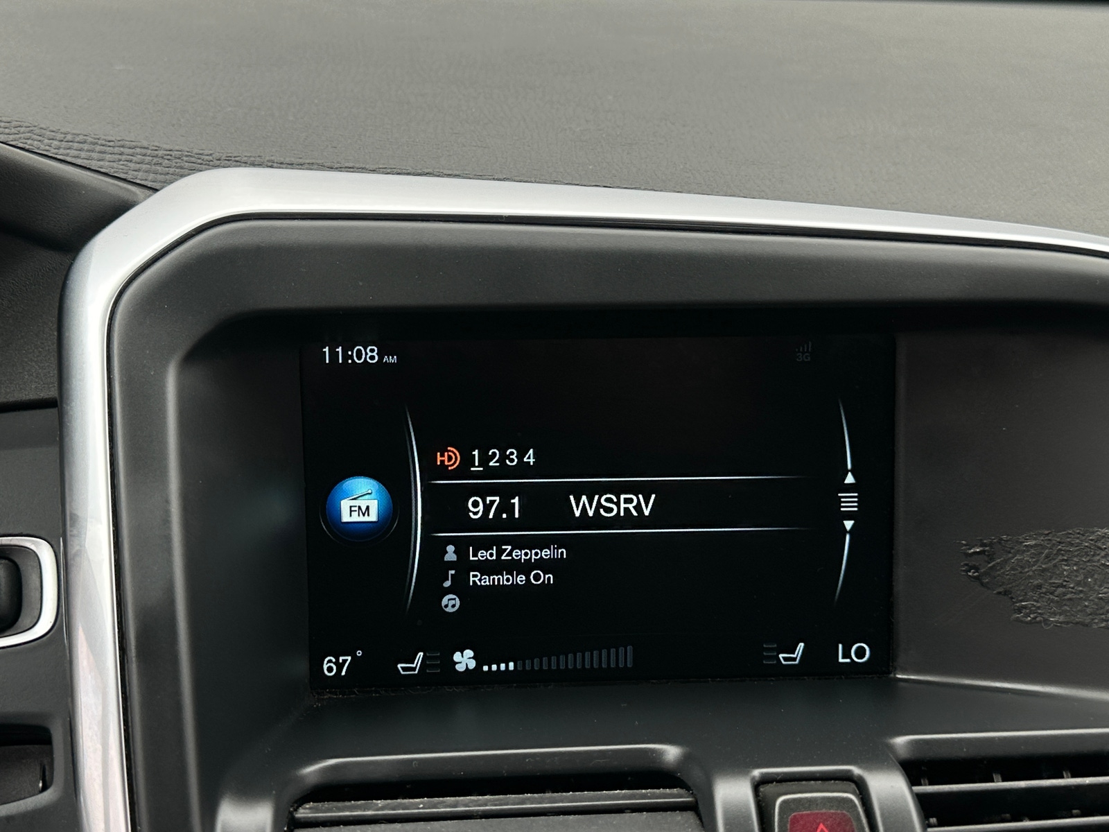 Thumbnail: 2017 Volvo XC60 - 4