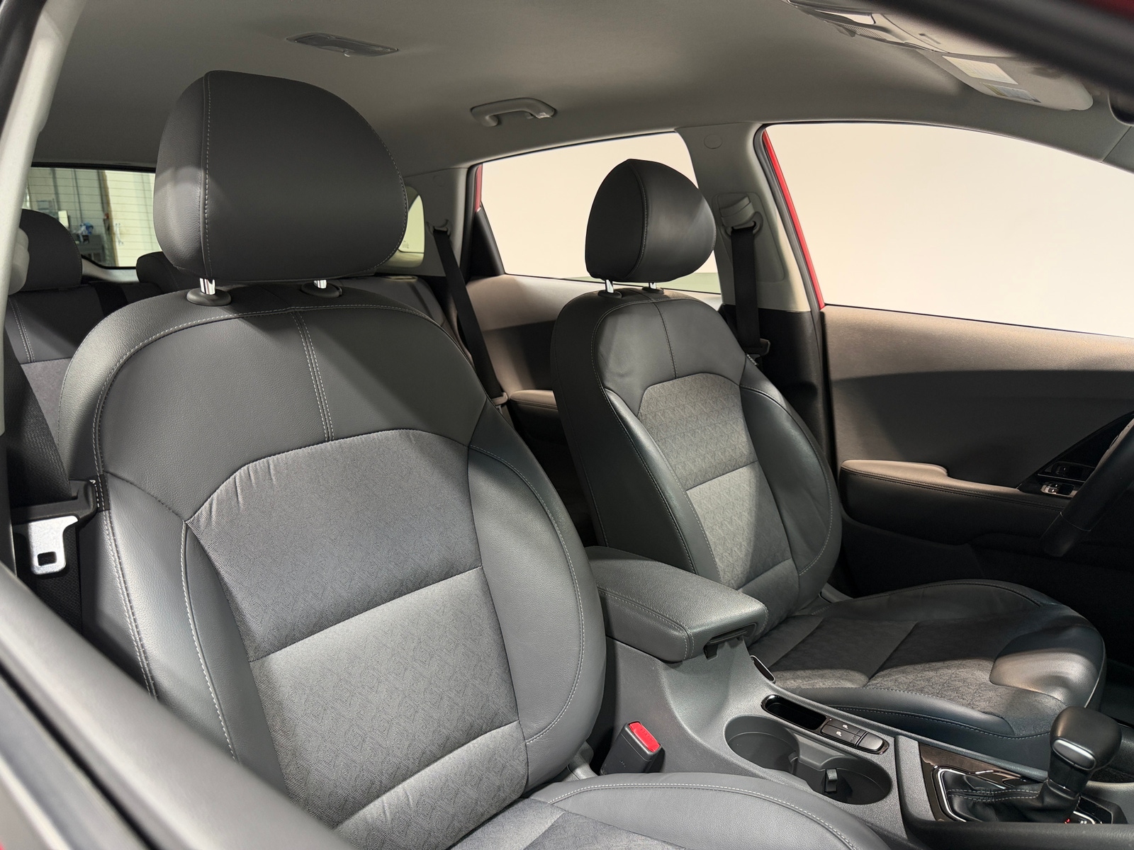 Thumbnail: 2019 Kia Niro - 2