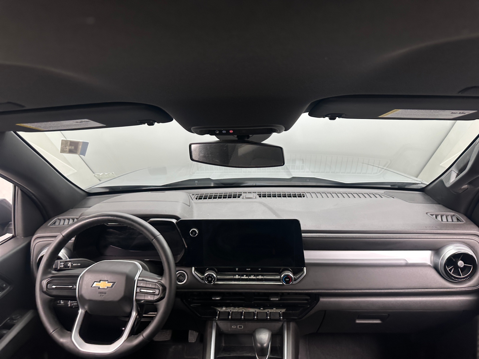 Thumbnail: 2024 Chevrolet Colorado - 3