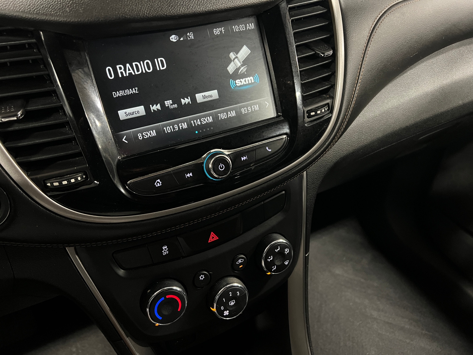 Thumbnail: 2017 Chevrolet Trax - 3
