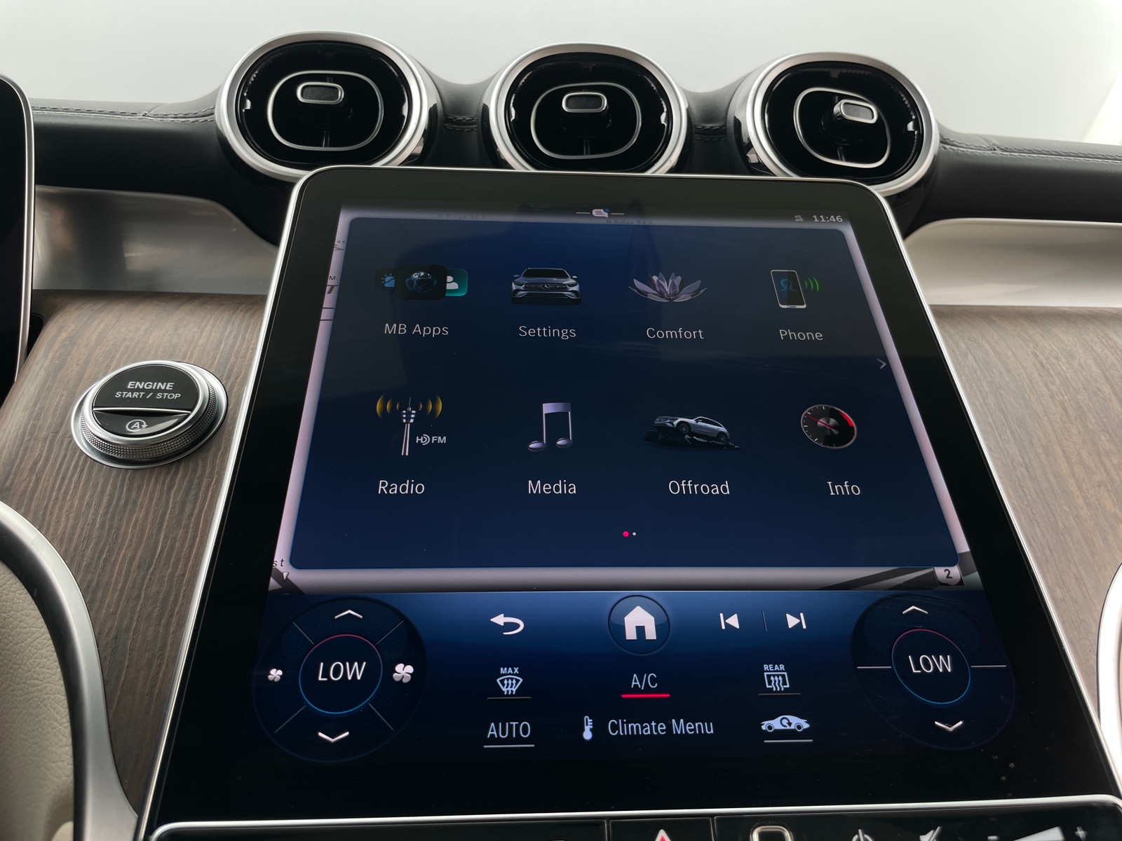 Thumbnail: 2024 Mercedes-Benz GLC - 3