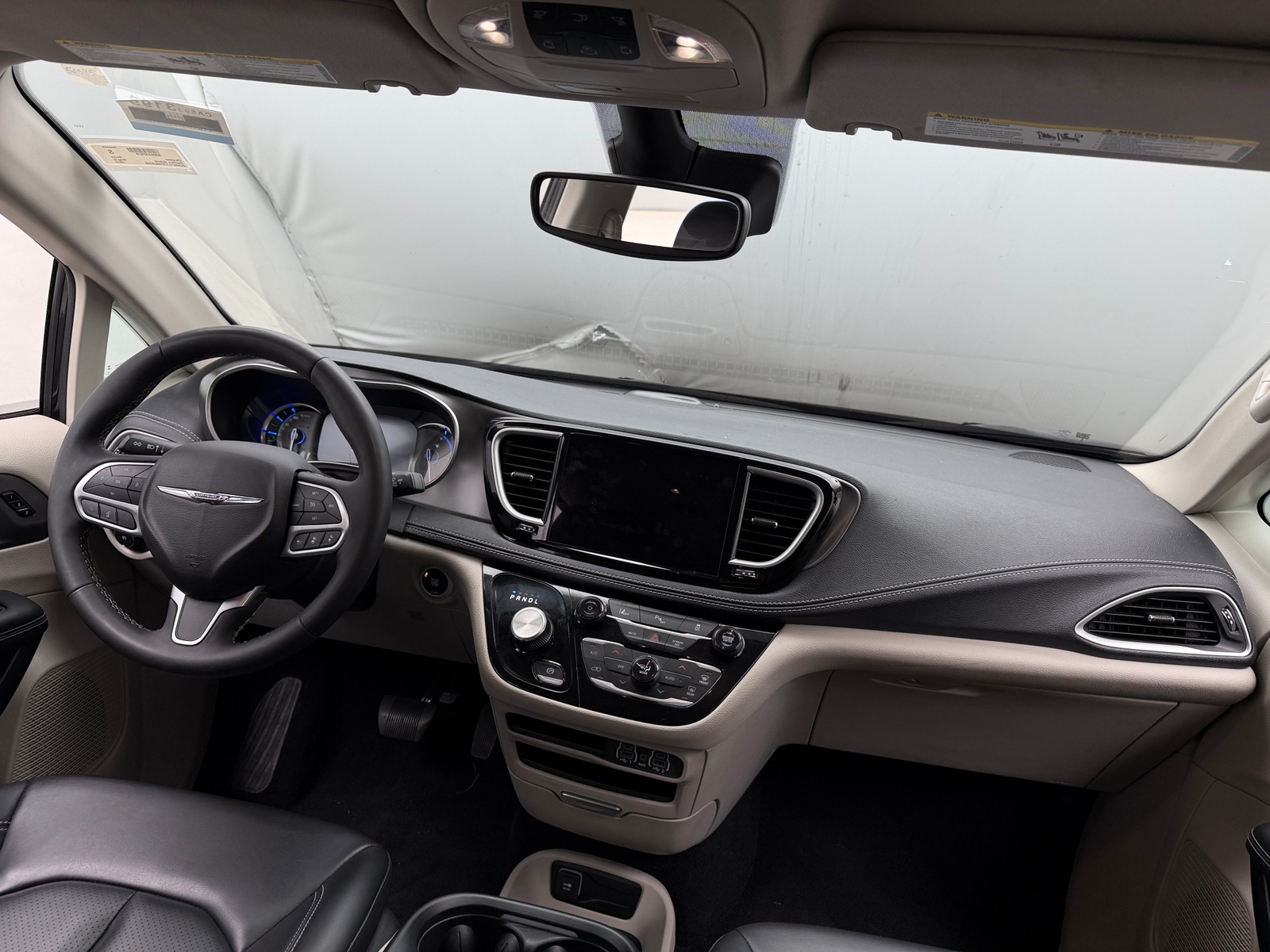 Thumbnail: 2023 Chrysler Pacifica - 2