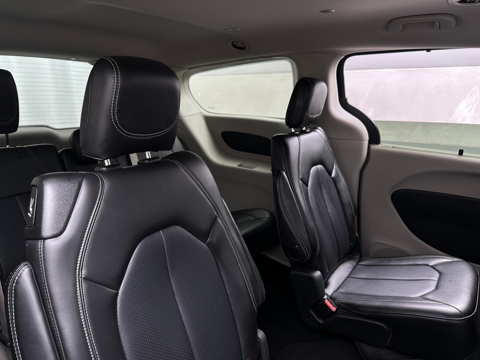Thumbnail: 2024 Chrysler Pacifica - 5