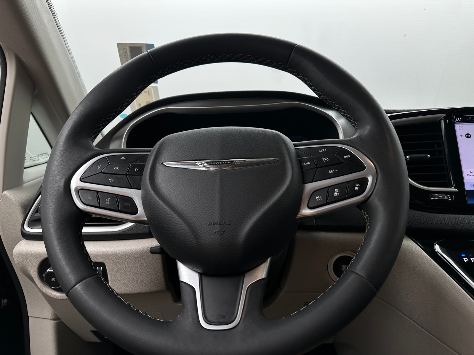 Thumbnail: 2024 Chrysler Pacifica - 4