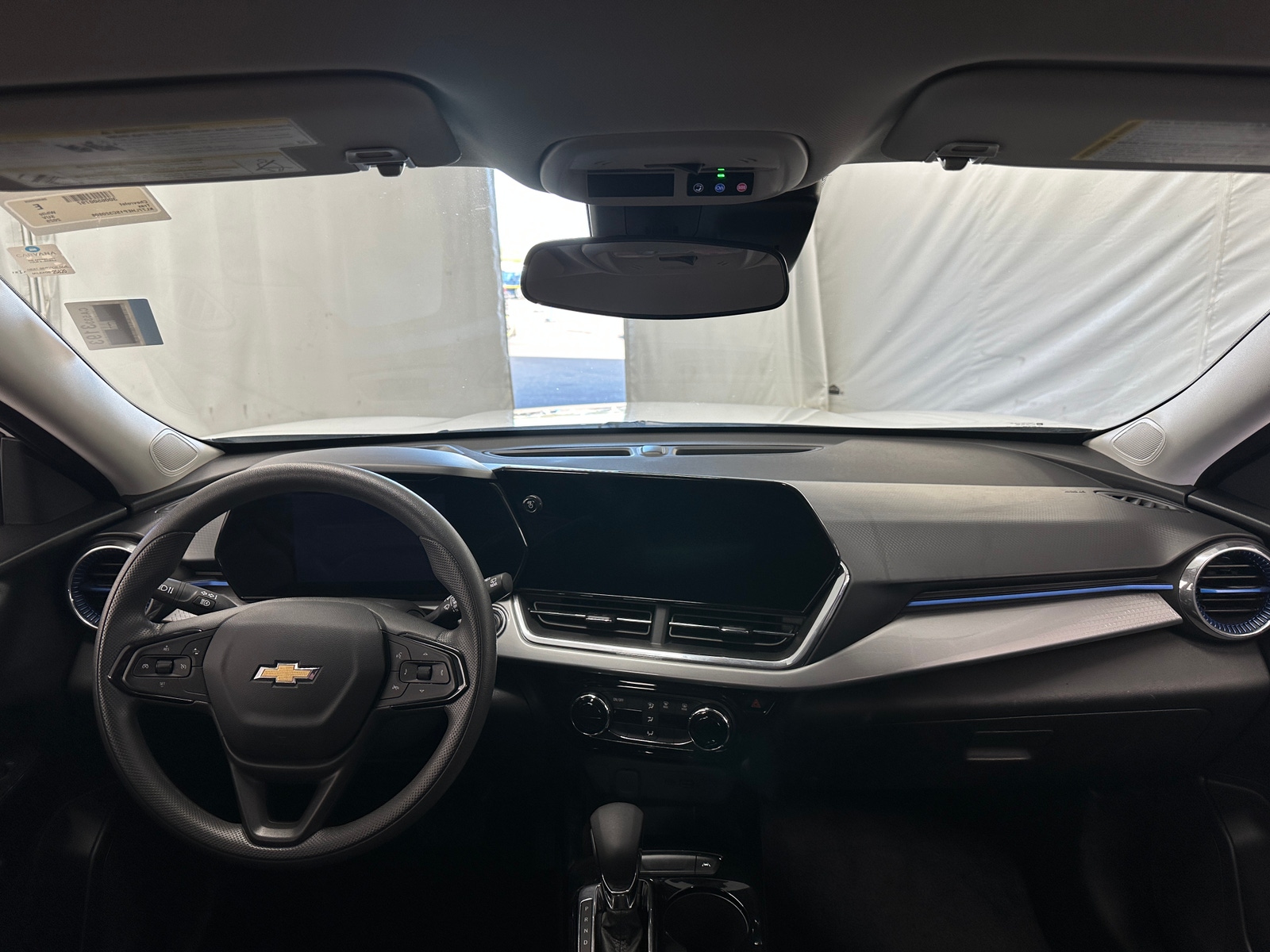 Thumbnail: 2025 Chevrolet Trax - 2