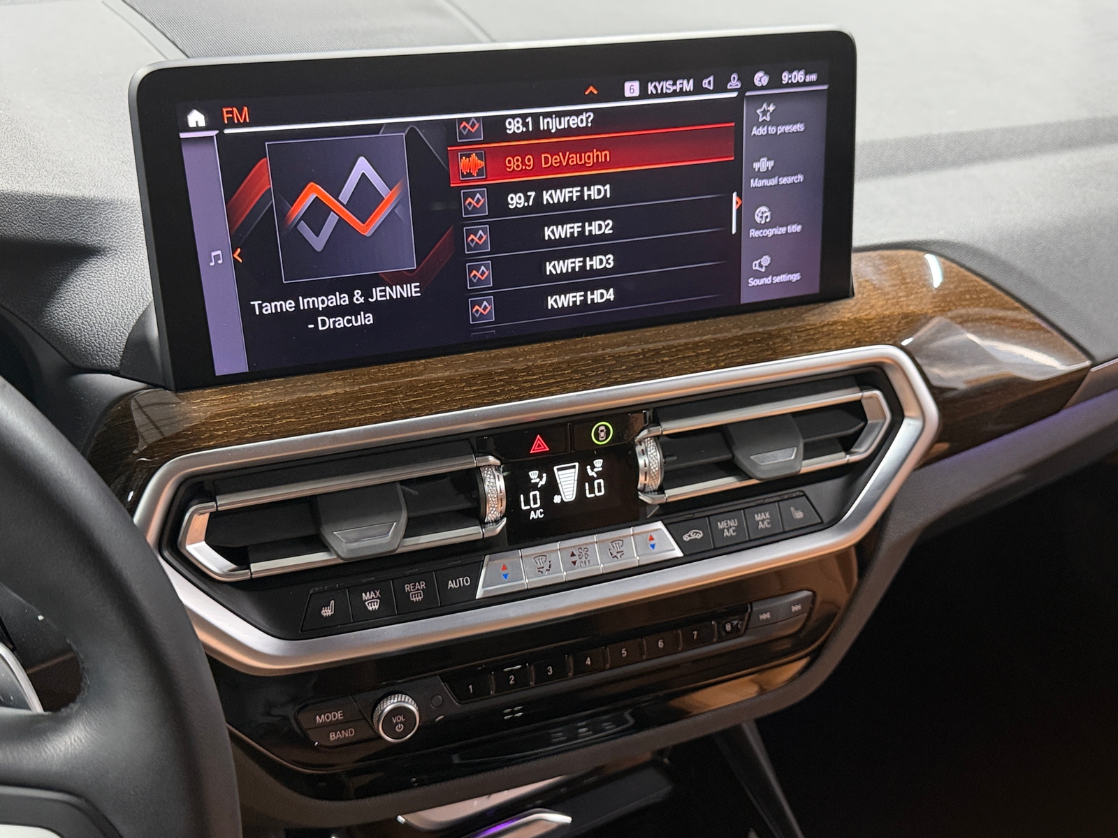 Thumbnail: 2023 BMW X3 - 3