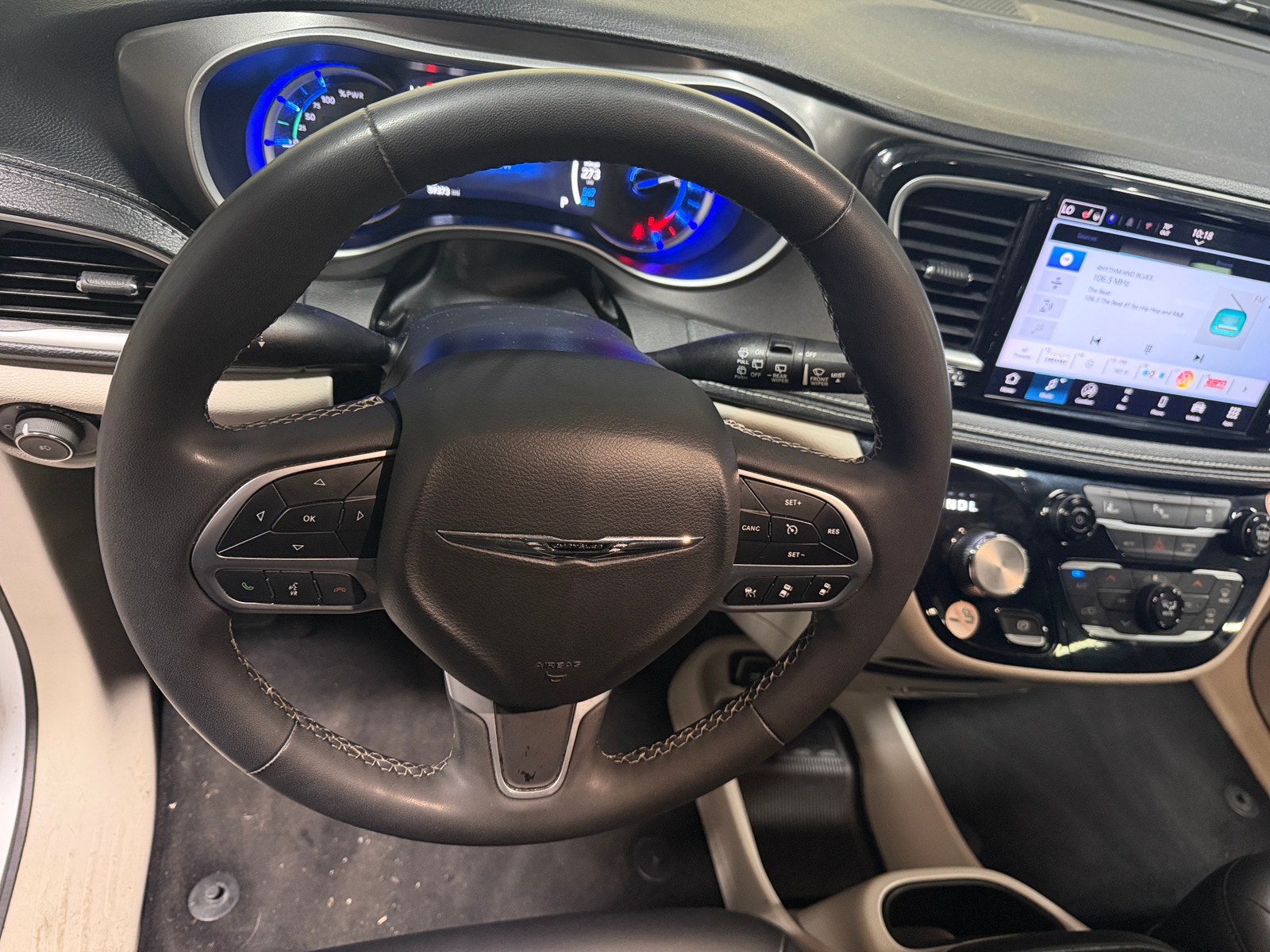 Thumbnail: 2024 Chrysler Pacifica - 4