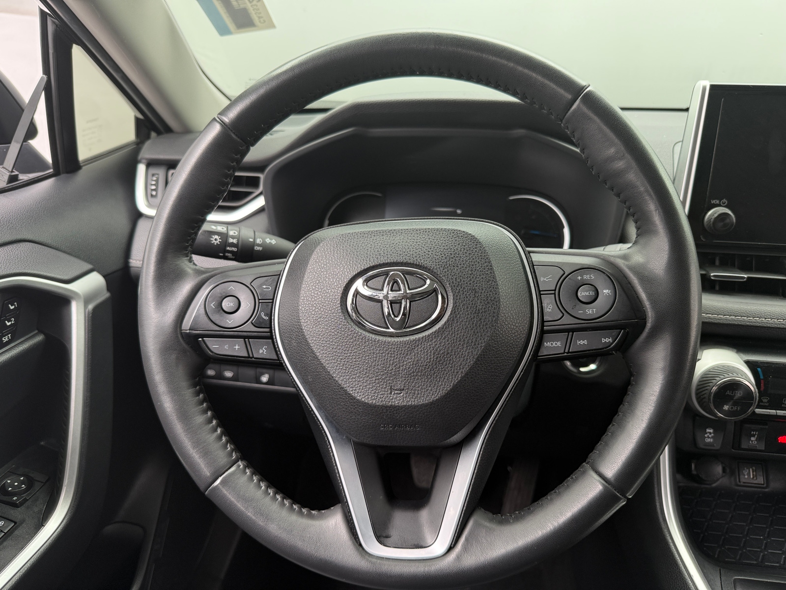 Thumbnail: 2024 Toyota RAV4 - 4