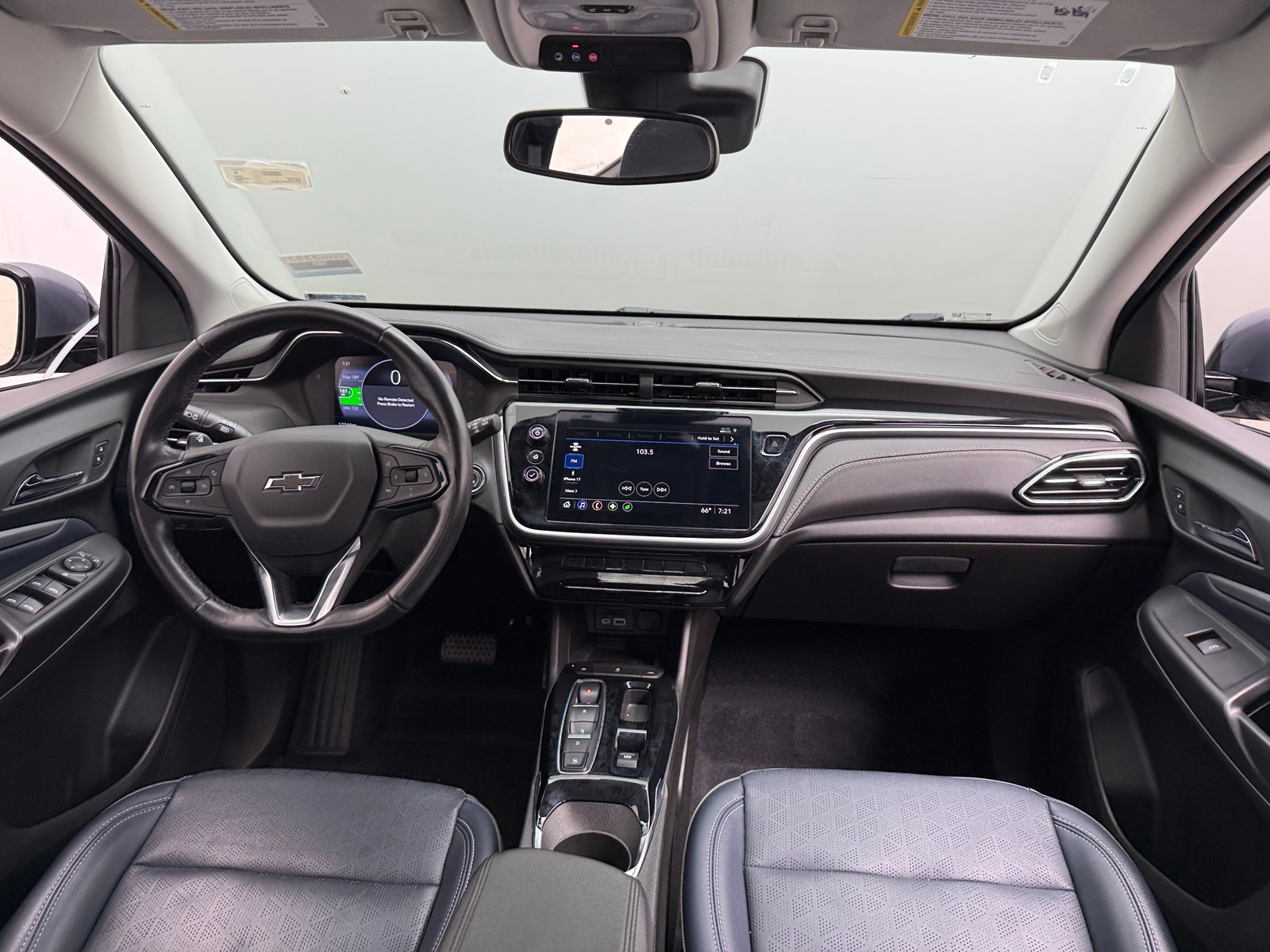 Thumbnail: 2023 Chevrolet Bolt EUV - 2