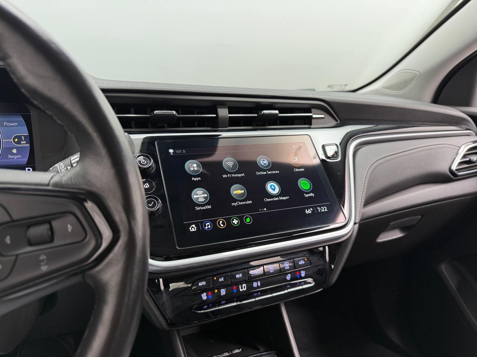 Thumbnail: 2023 Chevrolet Bolt EUV - 3