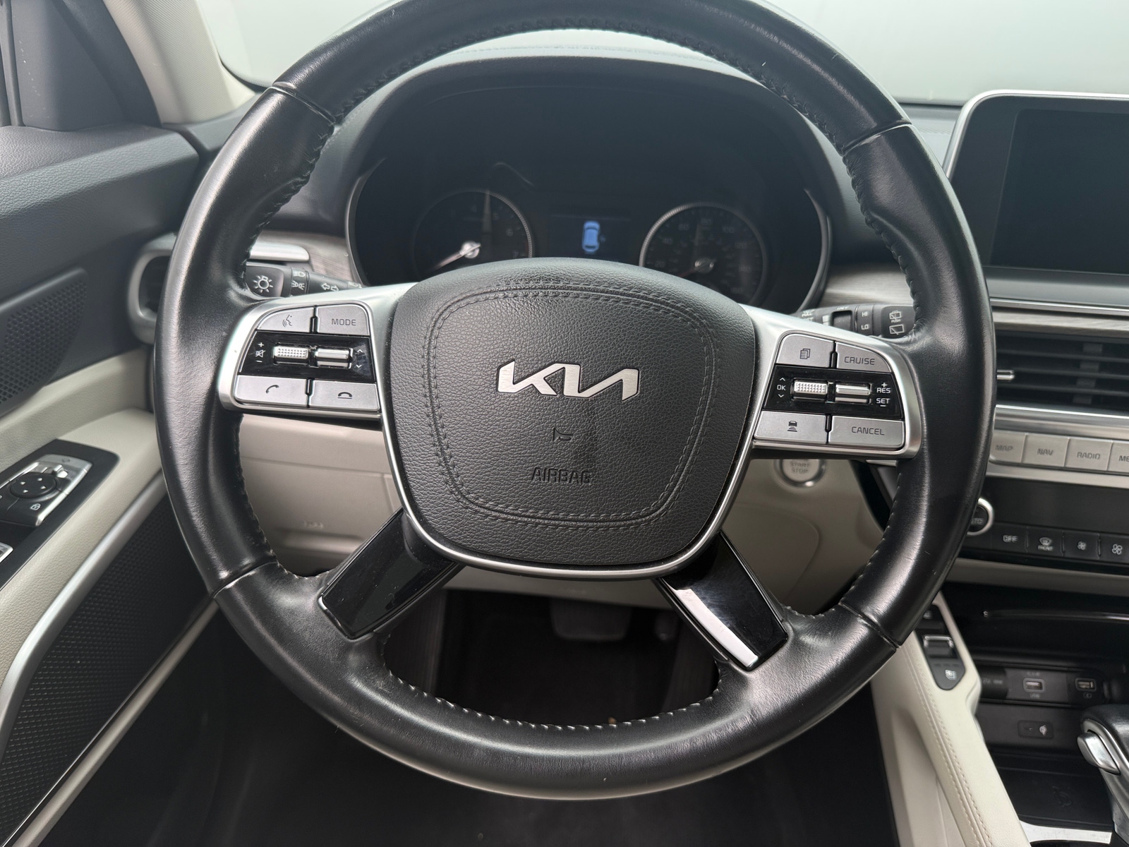 Thumbnail: 2022 Kia Telluride - 4