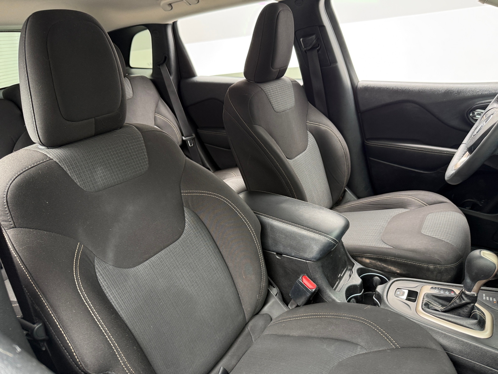 Thumbnail: 2016 Jeep Cherokee - 2