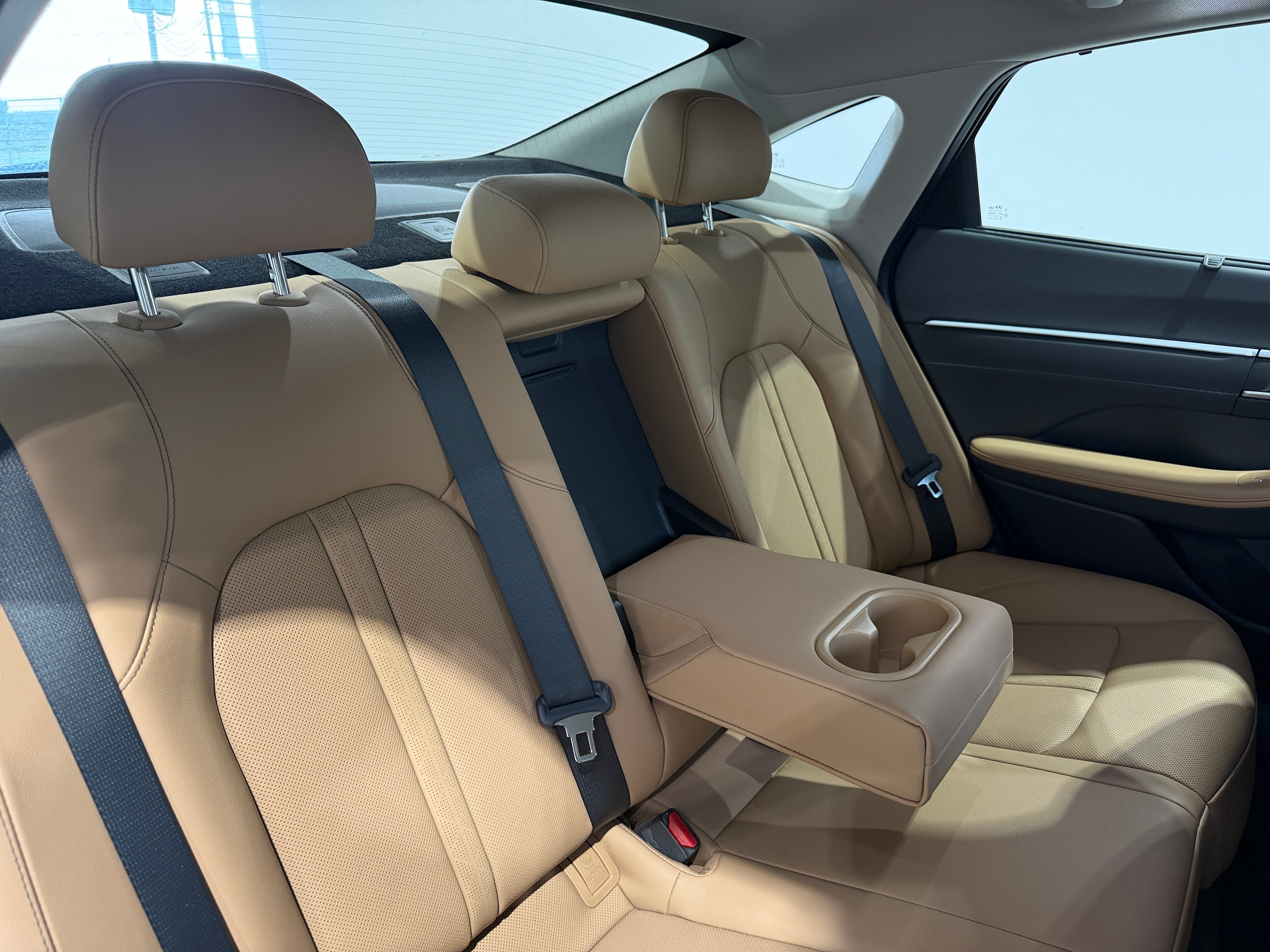 2025 Hyundai Sonata Hybrid