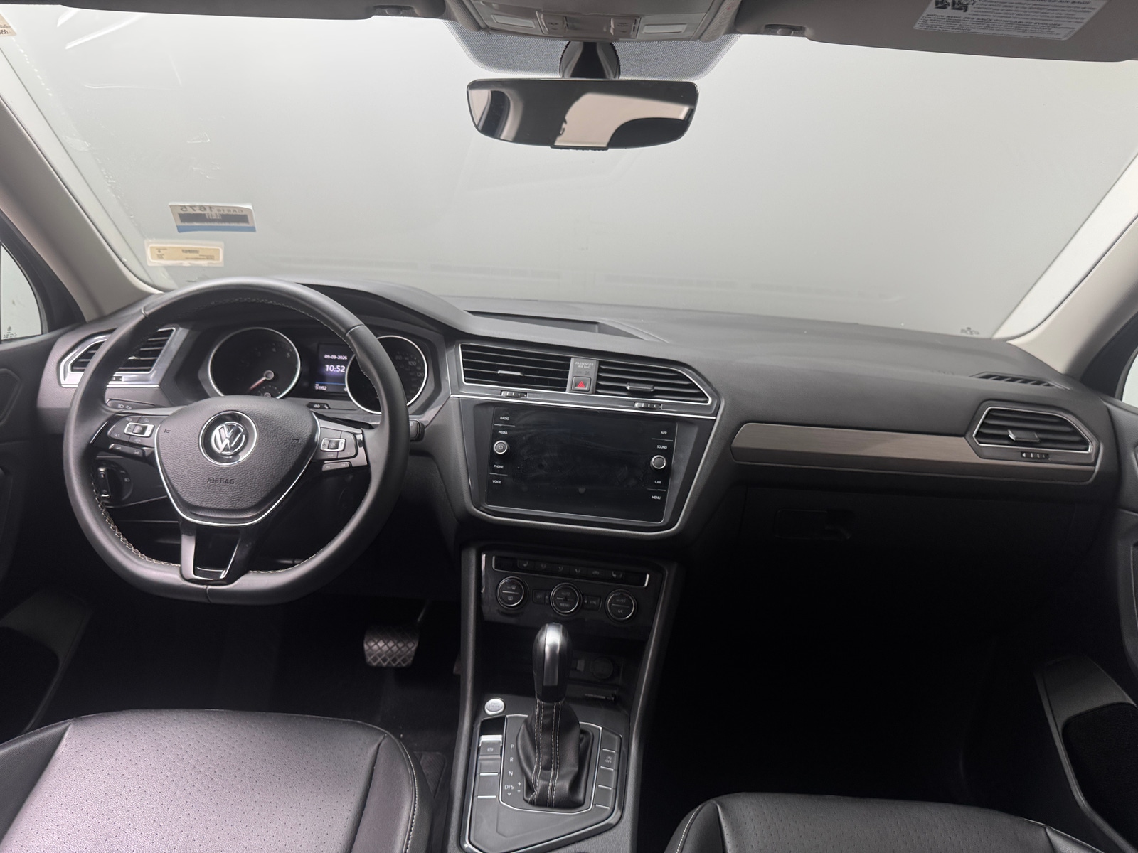 Thumbnail: 2021 Volkswagen Tiguan - 2