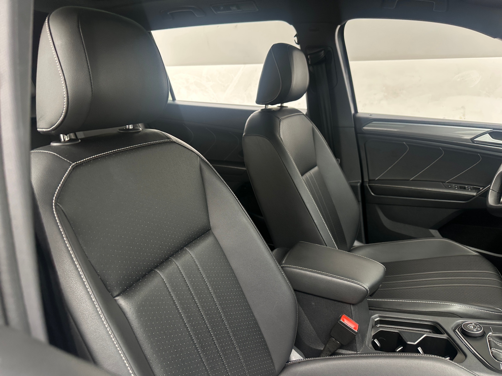Thumbnail: 2024 Volkswagen Tiguan - 2