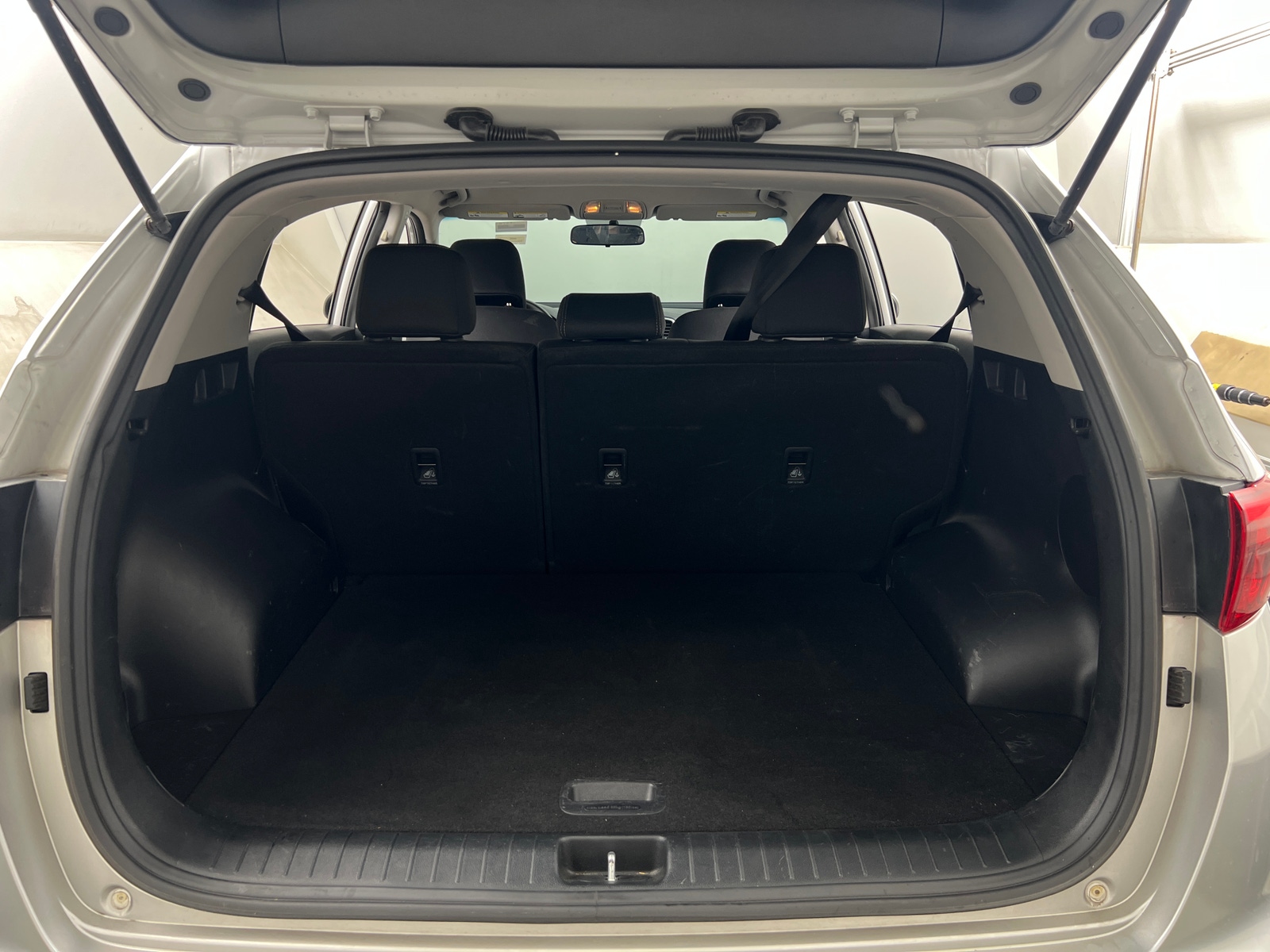 Thumbnail: 2019 Kia Sportage - 7