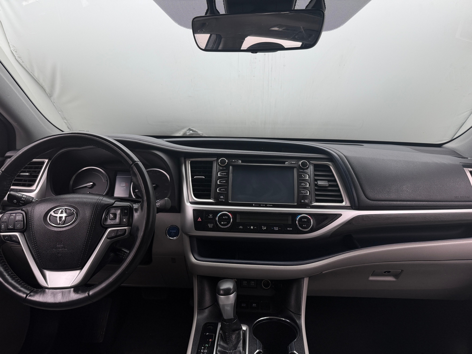 Thumbnail: 2017 Toyota Highlander - 3