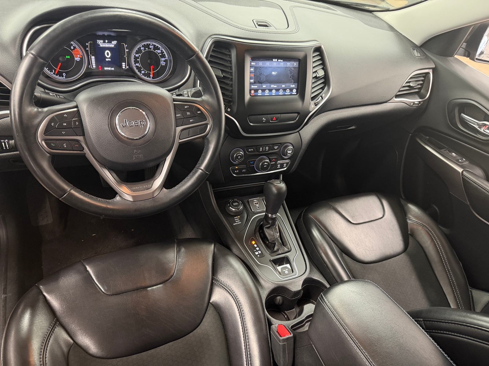 Thumbnail: 2019 Jeep Cherokee - 3
