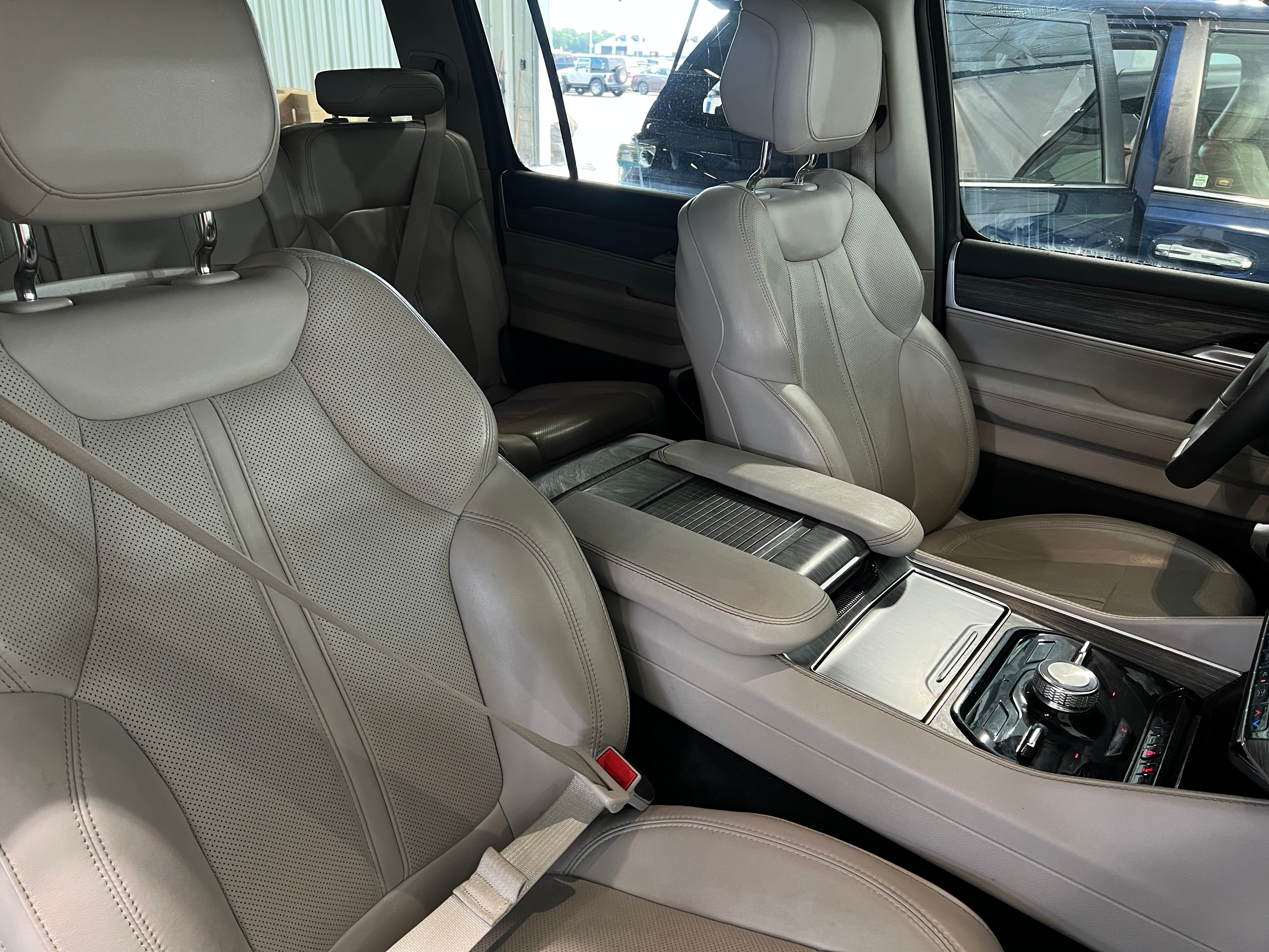 2024 Jeep Wagoneer L